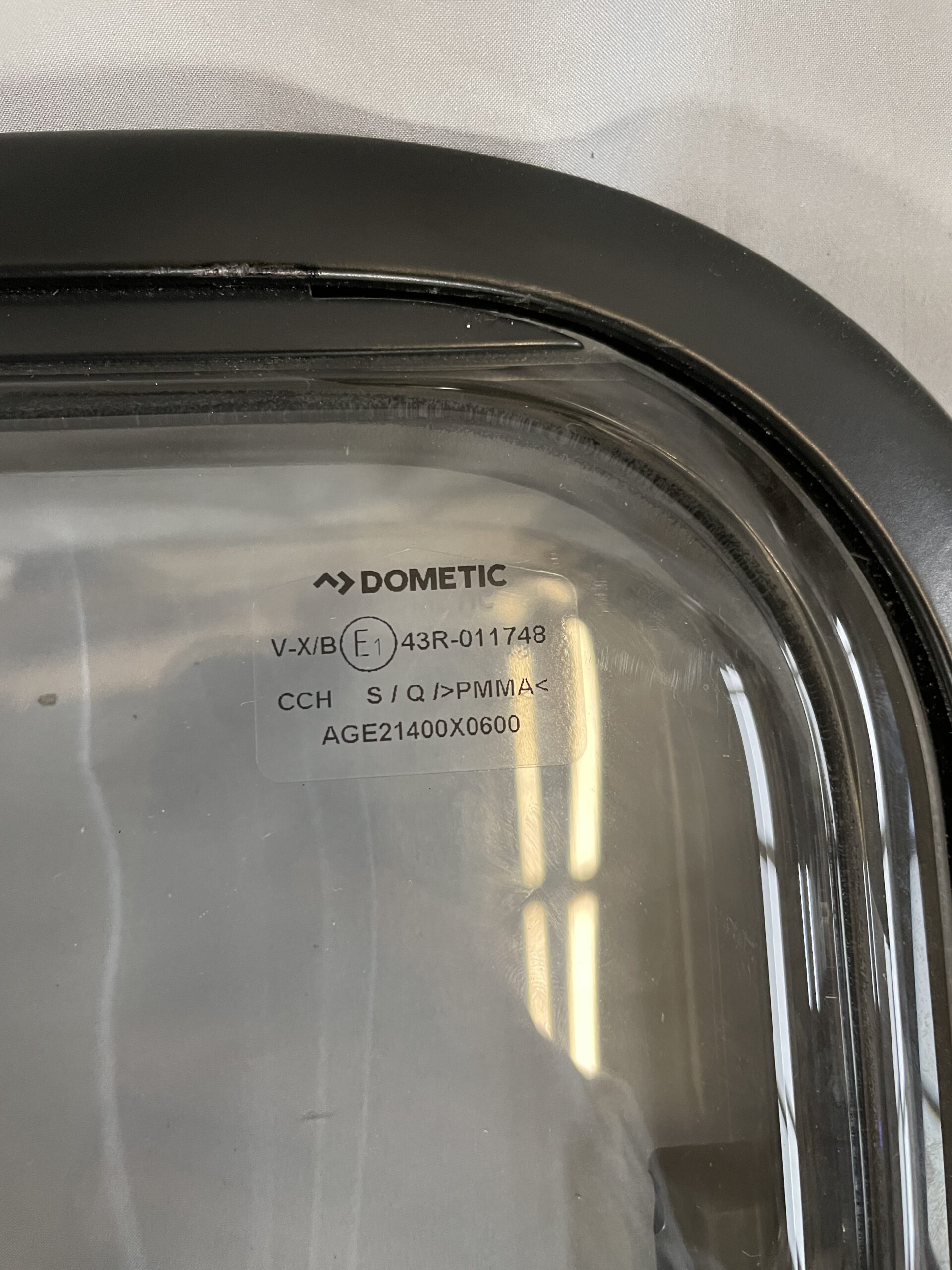 Ausstellfenster mit Rahmen, Dometic, 1400 x 600 mm, schwarz