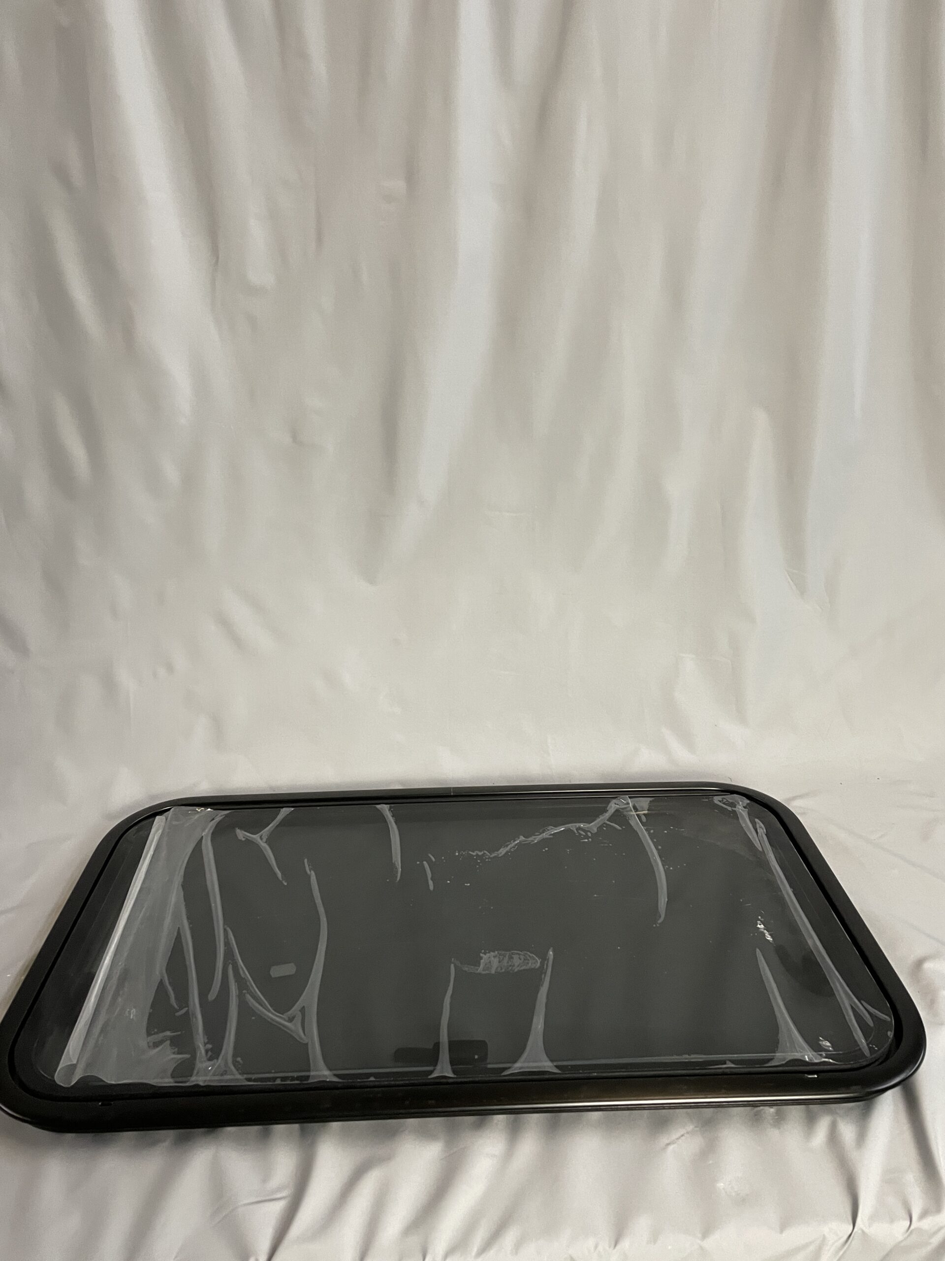 Ausstellfenster Dometic S7 P 700 x 400 mm, schwarz getönt