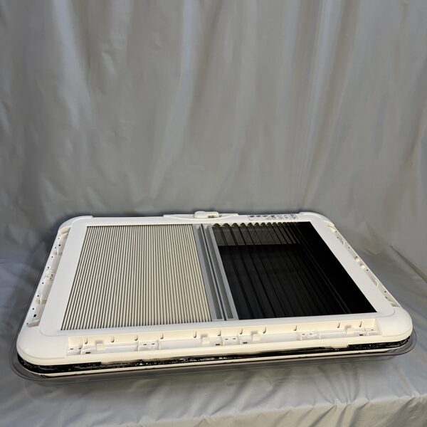 Dometic Heki 3 Dachhaube ohne Befestigungsmaterial