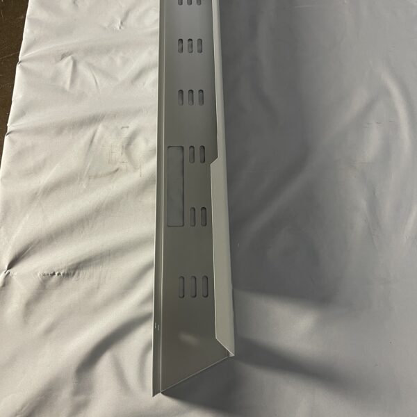 Schreibtisch Kabelwanne horizontal silber inkl. Anleitung + Schrauben