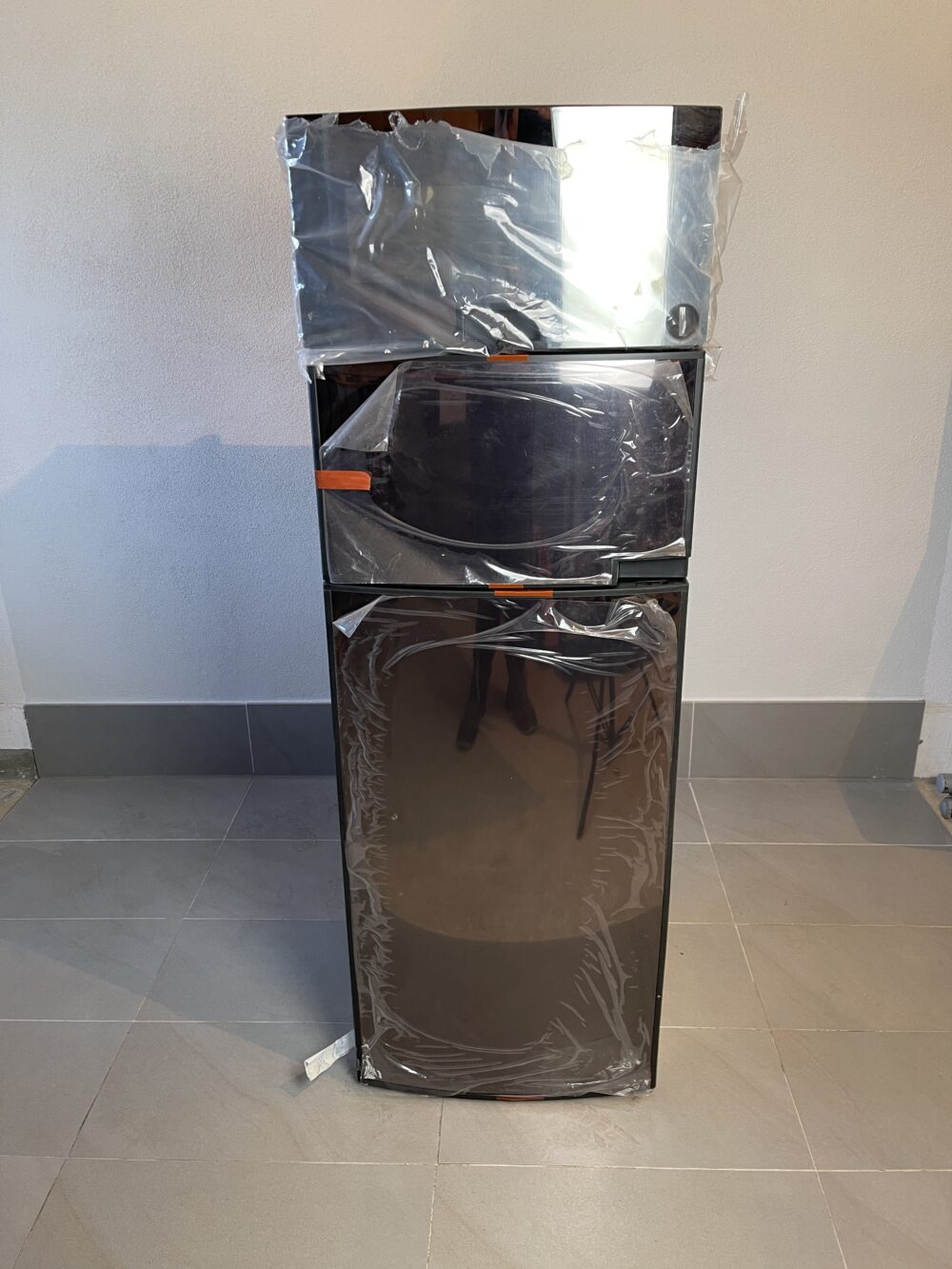 Dometic RMDT 8505 Kühlschrank mit Gefrierfach und Backofen