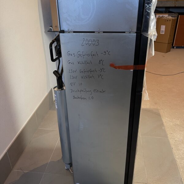 Dometic RMDT 8505 Kühlschrank mit Gefrierfach und Backofen