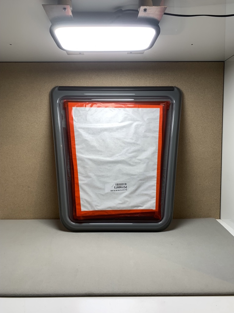 Ausstellfenster Hobby Polyplastic grau 595x620mm 43 R-001745 Neu