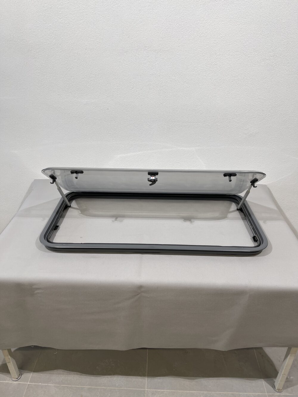 Dometic Ausstellfenster  1000x510mm grau mit Zentralverriegelung