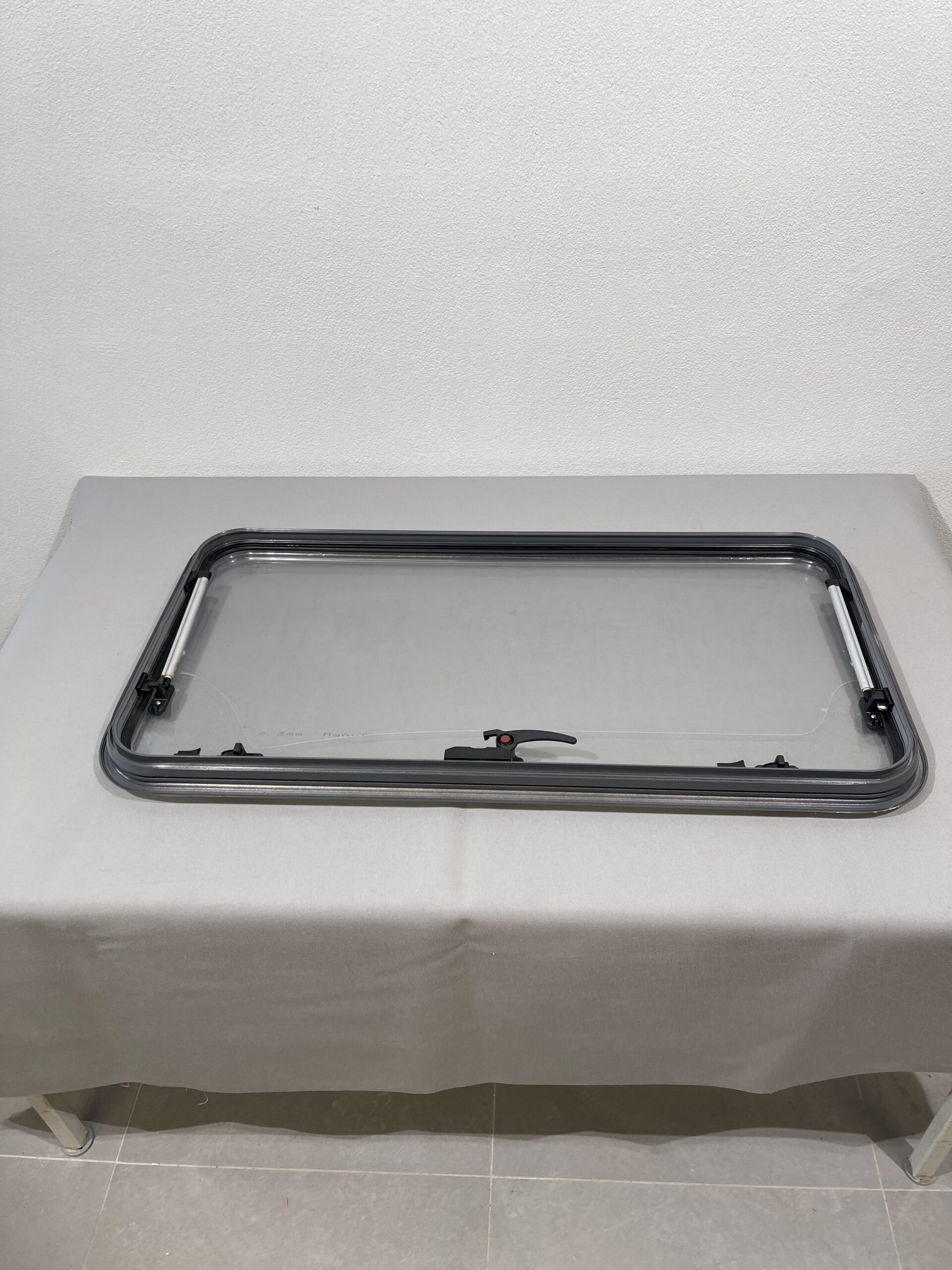 Dometic Ausstellfenster  1000x510mm grau mit Zentralverriegelung