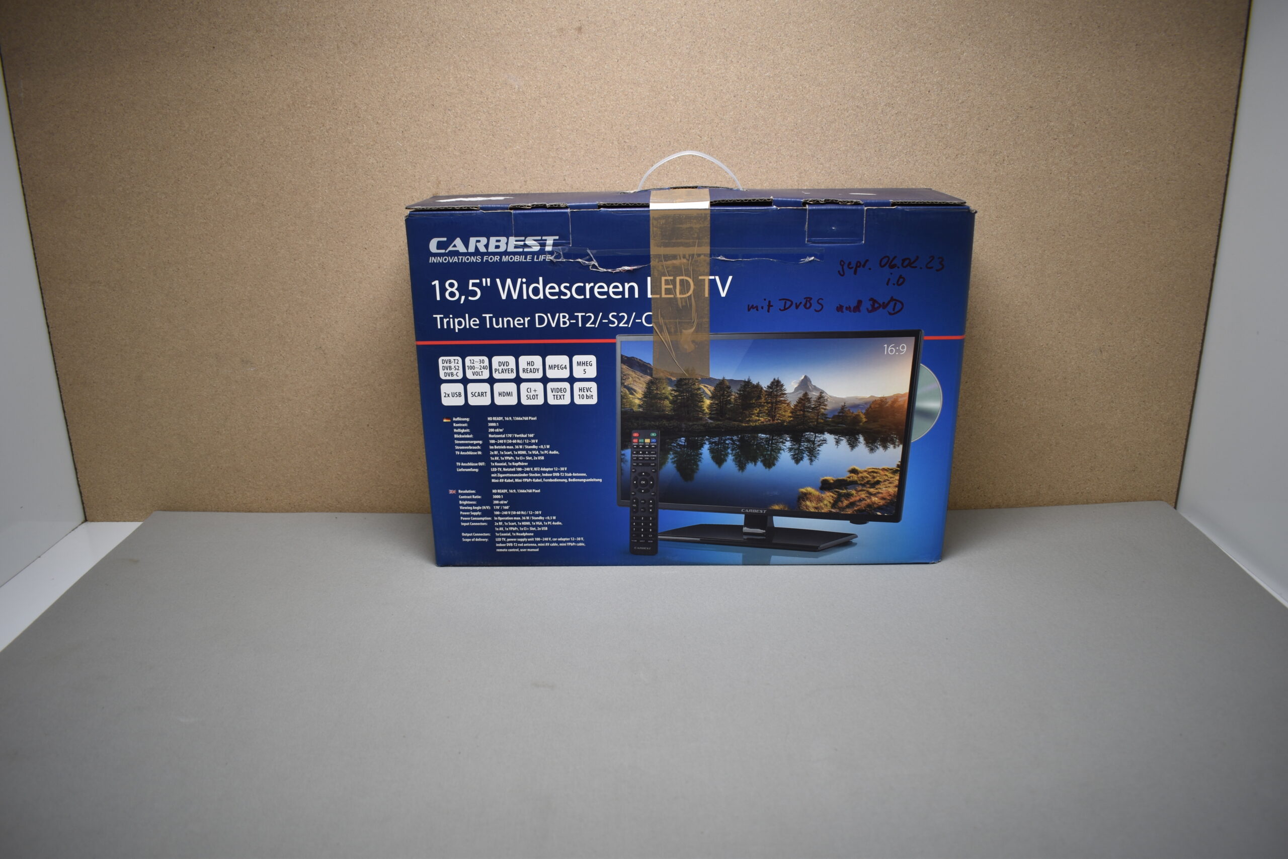 Carbest 18,5" Widescreen LED TV DVBS & DVD