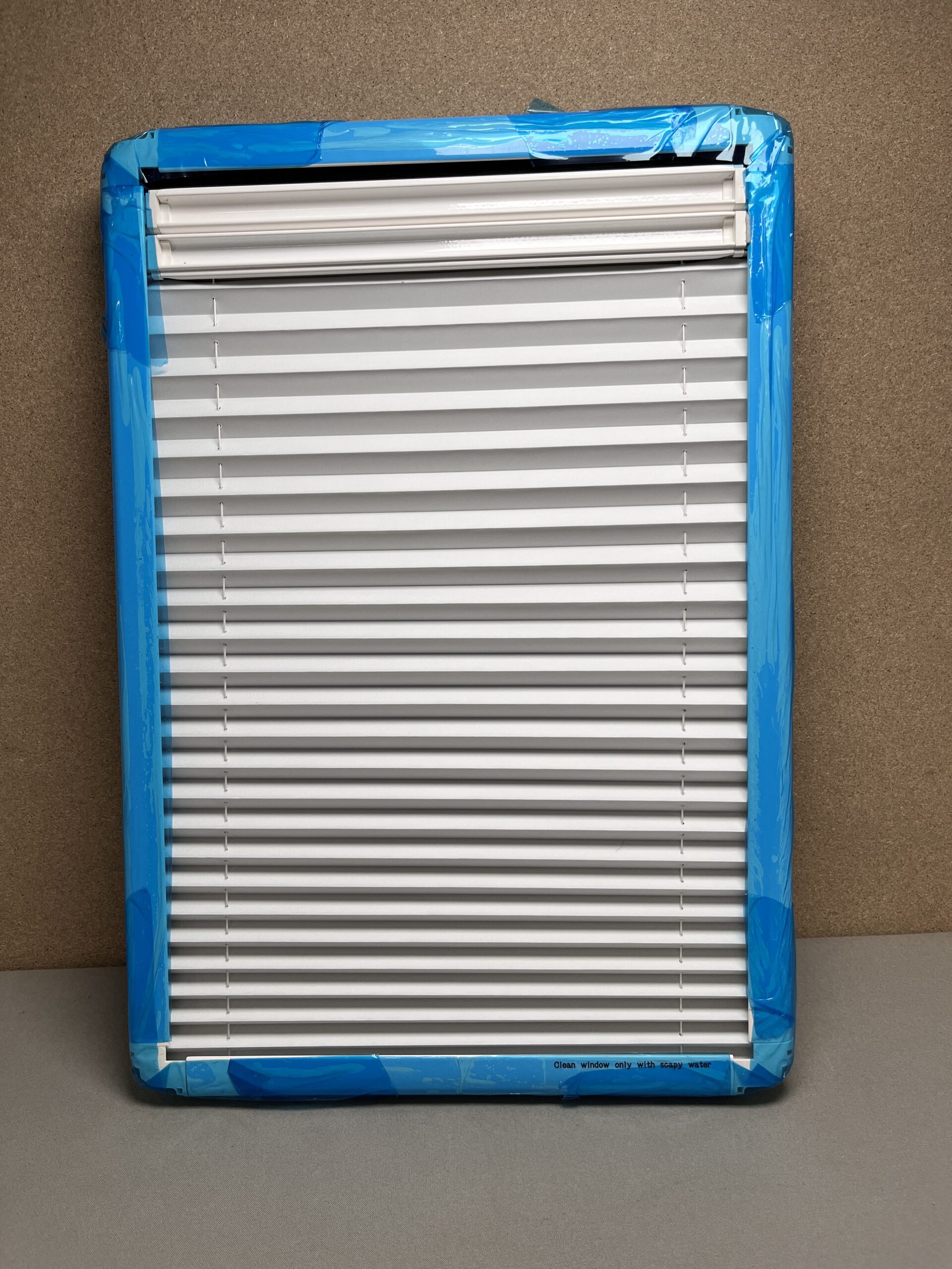 Carbest Innenrahmen RW Compact mit Verdunklungssystem und Insektenschutz 350x500