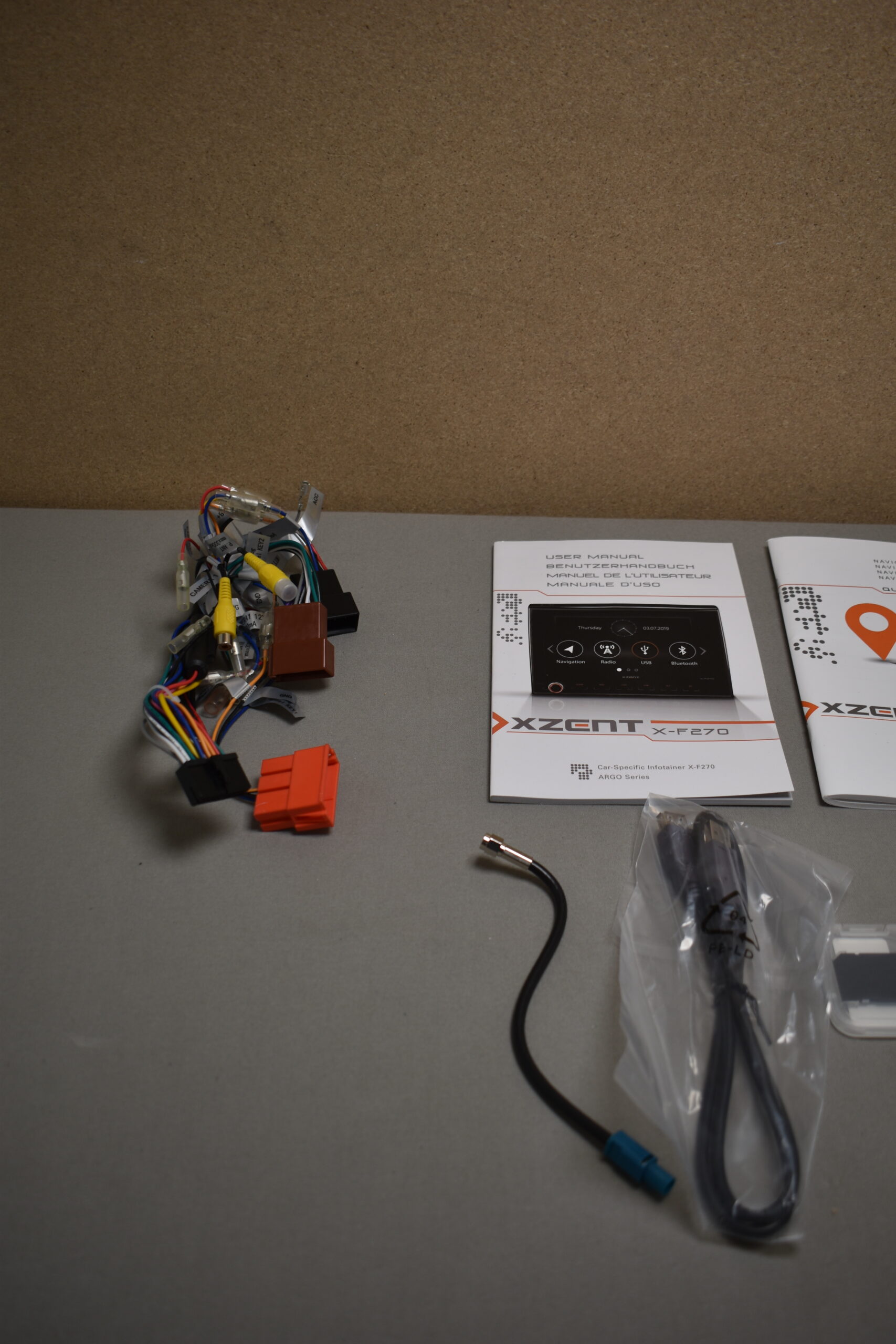 Zenec X-F270 Navigationsgerät