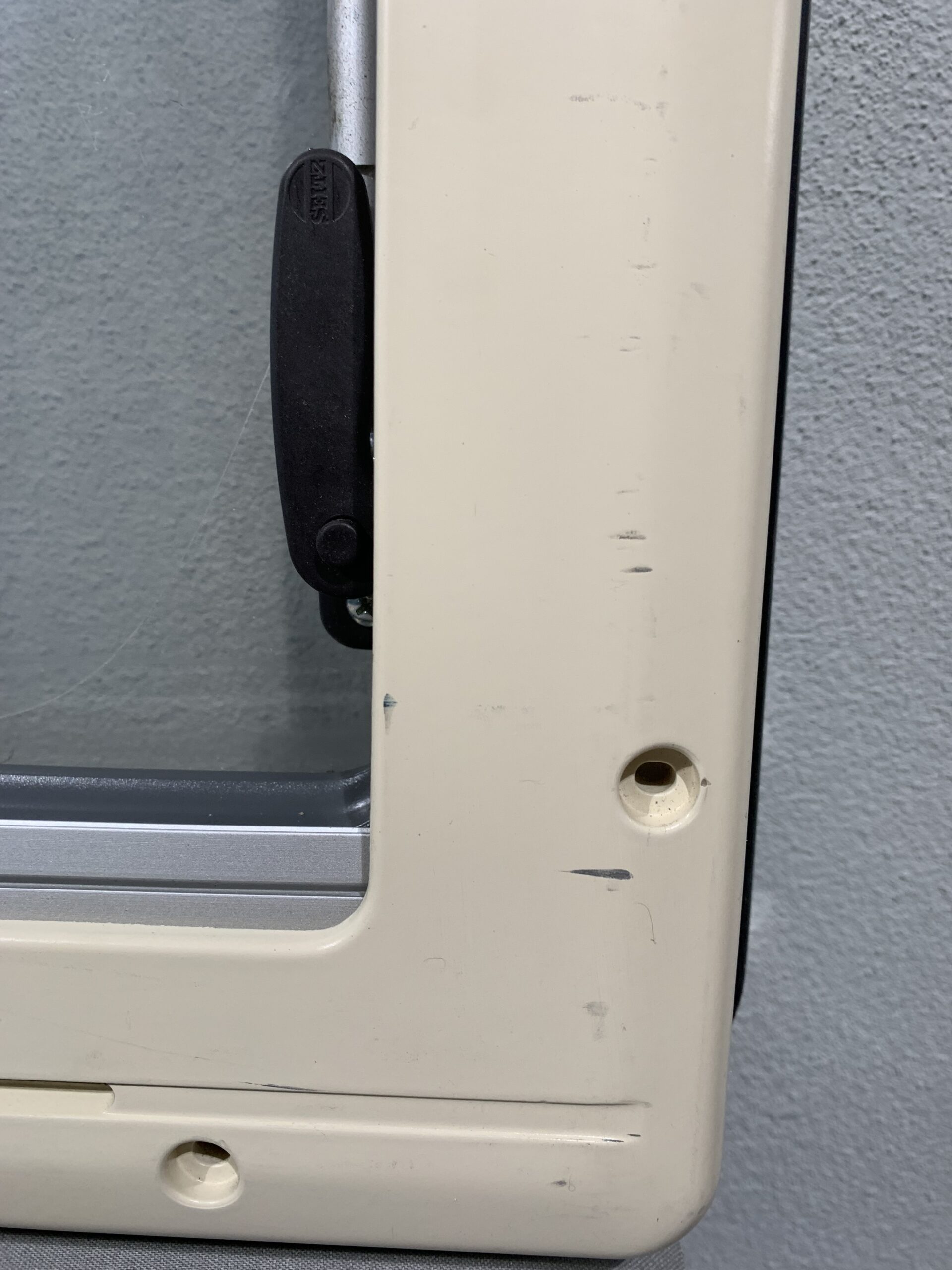 Dometic S4 Ausstellfenster 1450mm x 600mm, mit Rollo und Fliegennetz