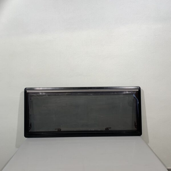 Ausstellfenster schwarz 1450mm x 590mm mit Verriegelung