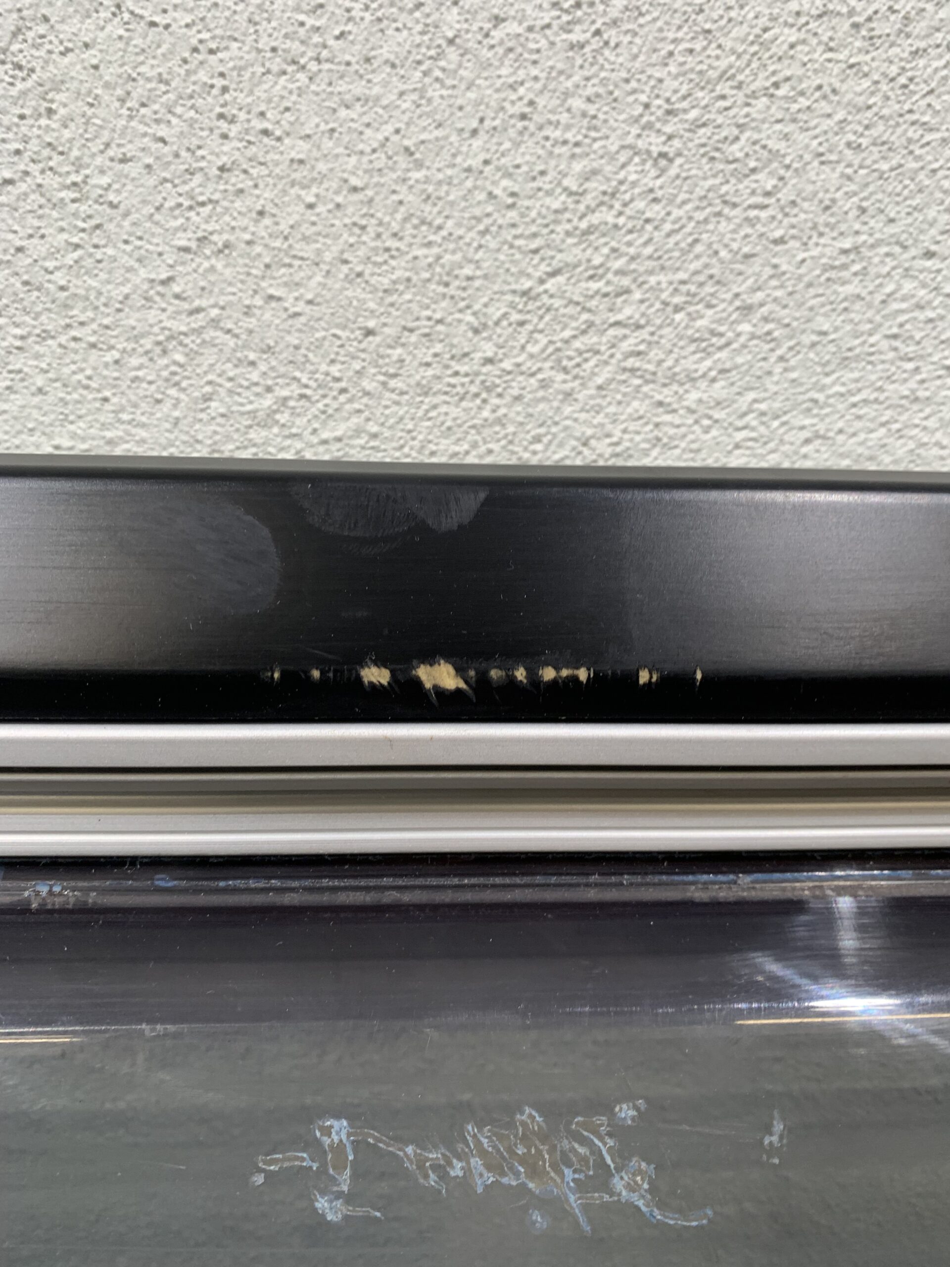 Ausstellfenster schwarz 1450mm x 590mm mit Verriegelung