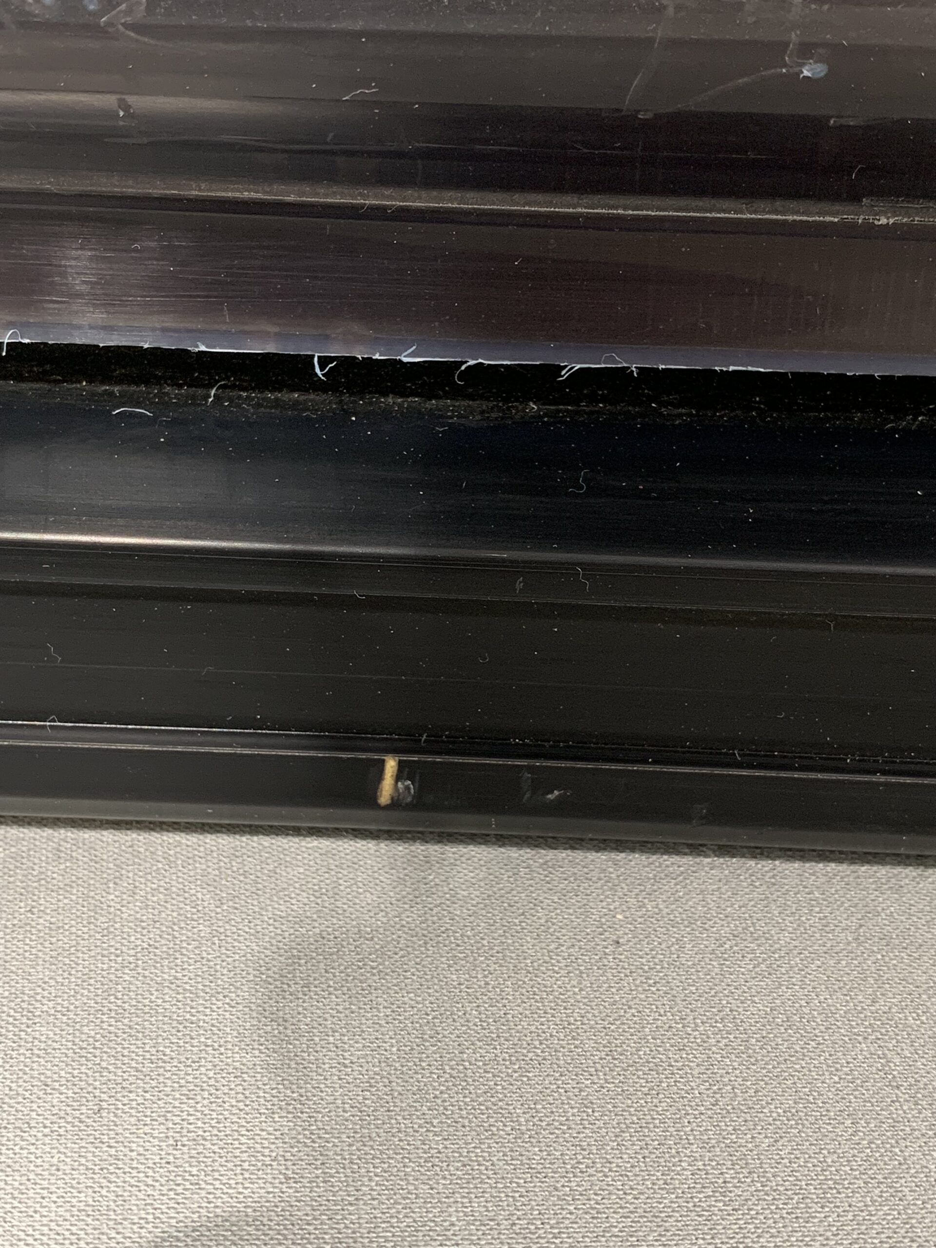 Ausstellfenster schwarz 1450mm x 590mm mit Verriegelung