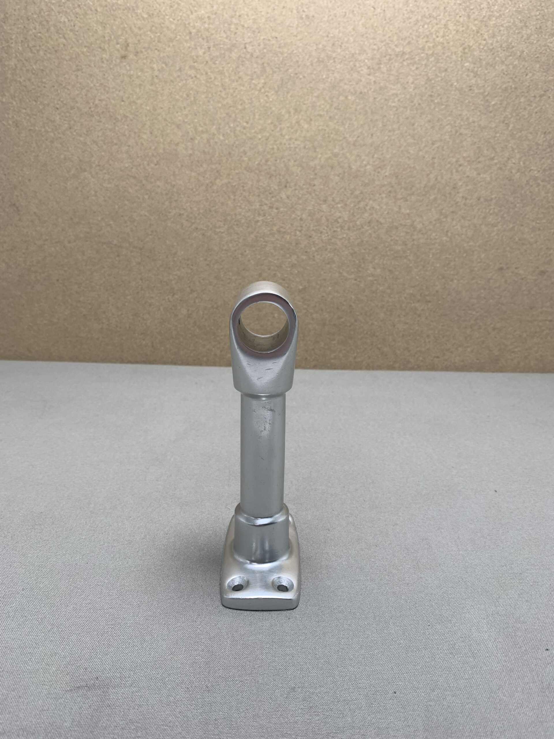 Relinghalter Clouliner von Niesmann + Bischoff für Heckleiter