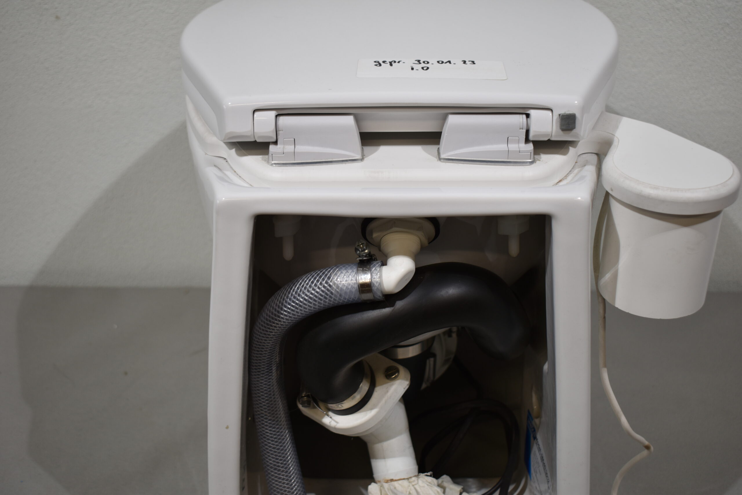 Deluxe Flush Electric Toilette 58040-3012