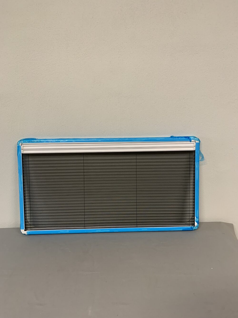 Carbest Innenrahmen für RW ECO mit Insektenschutz und Verdunklungssysteme 1000x500mm
