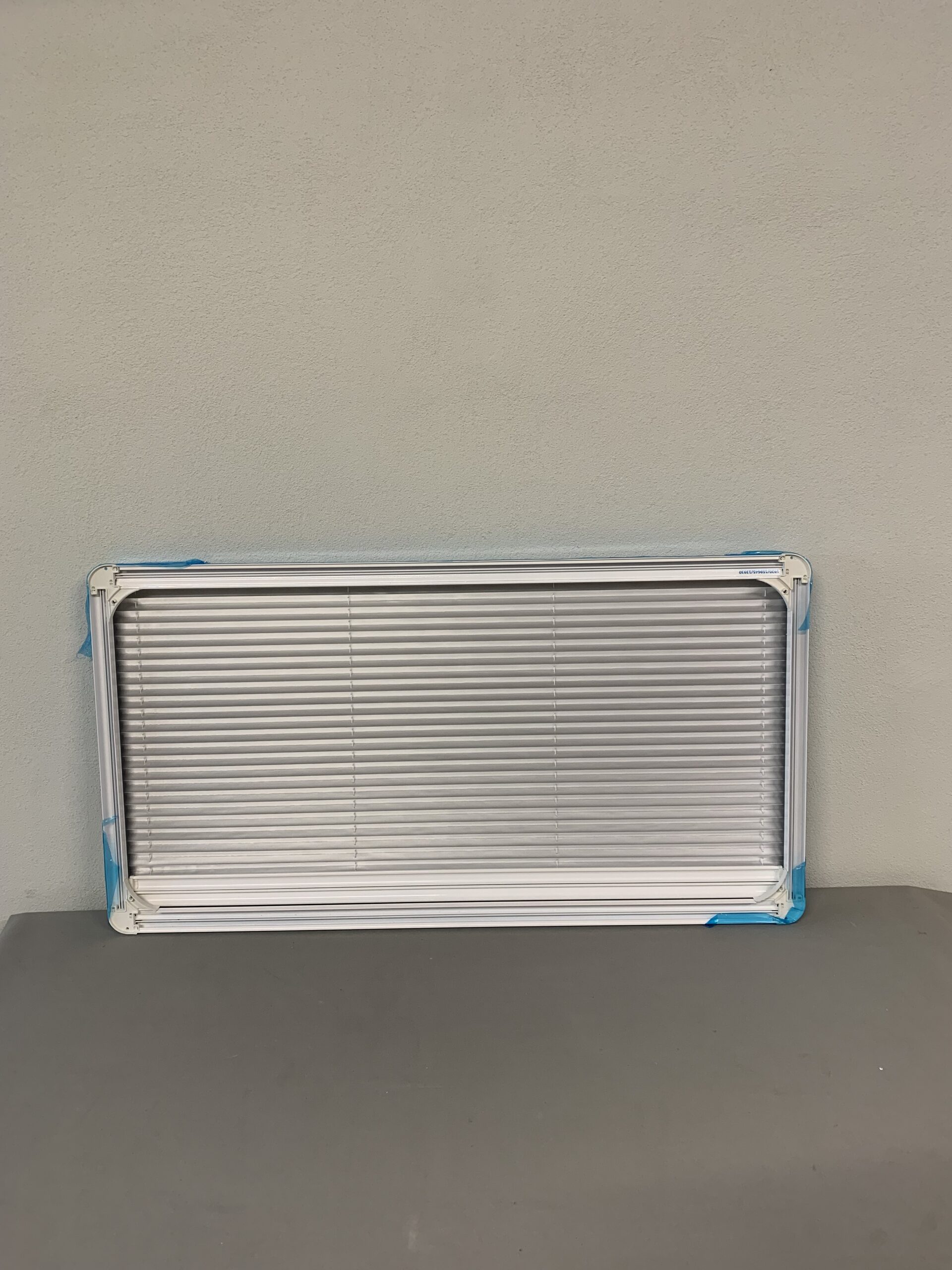 Carbest Innenrahmen für RW ECO mit Insektenschutz und Verdunklungssysteme 1000x500mm