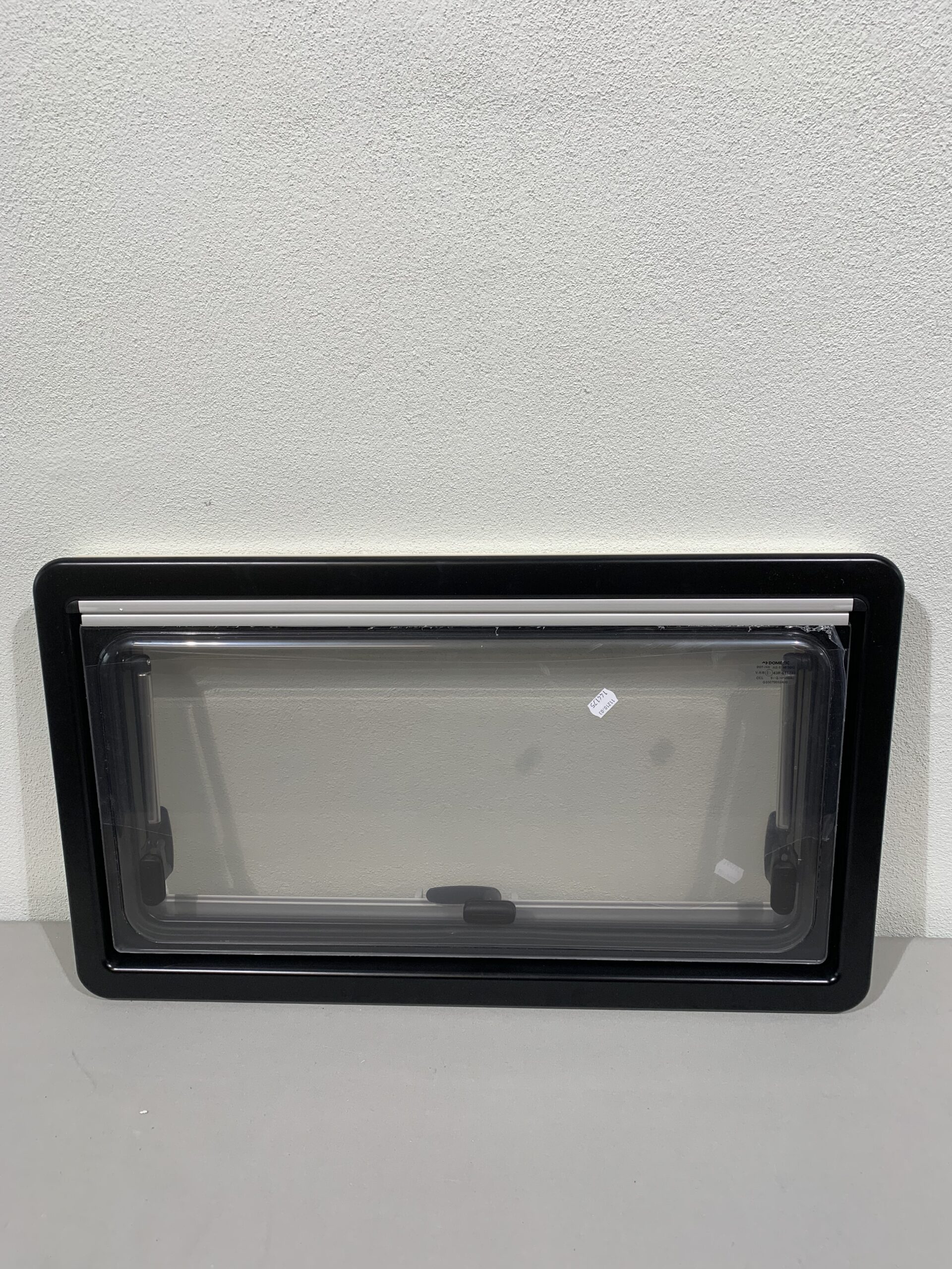 Dometic Ausstellfenster S4 750x450mm mit Innenrahmen