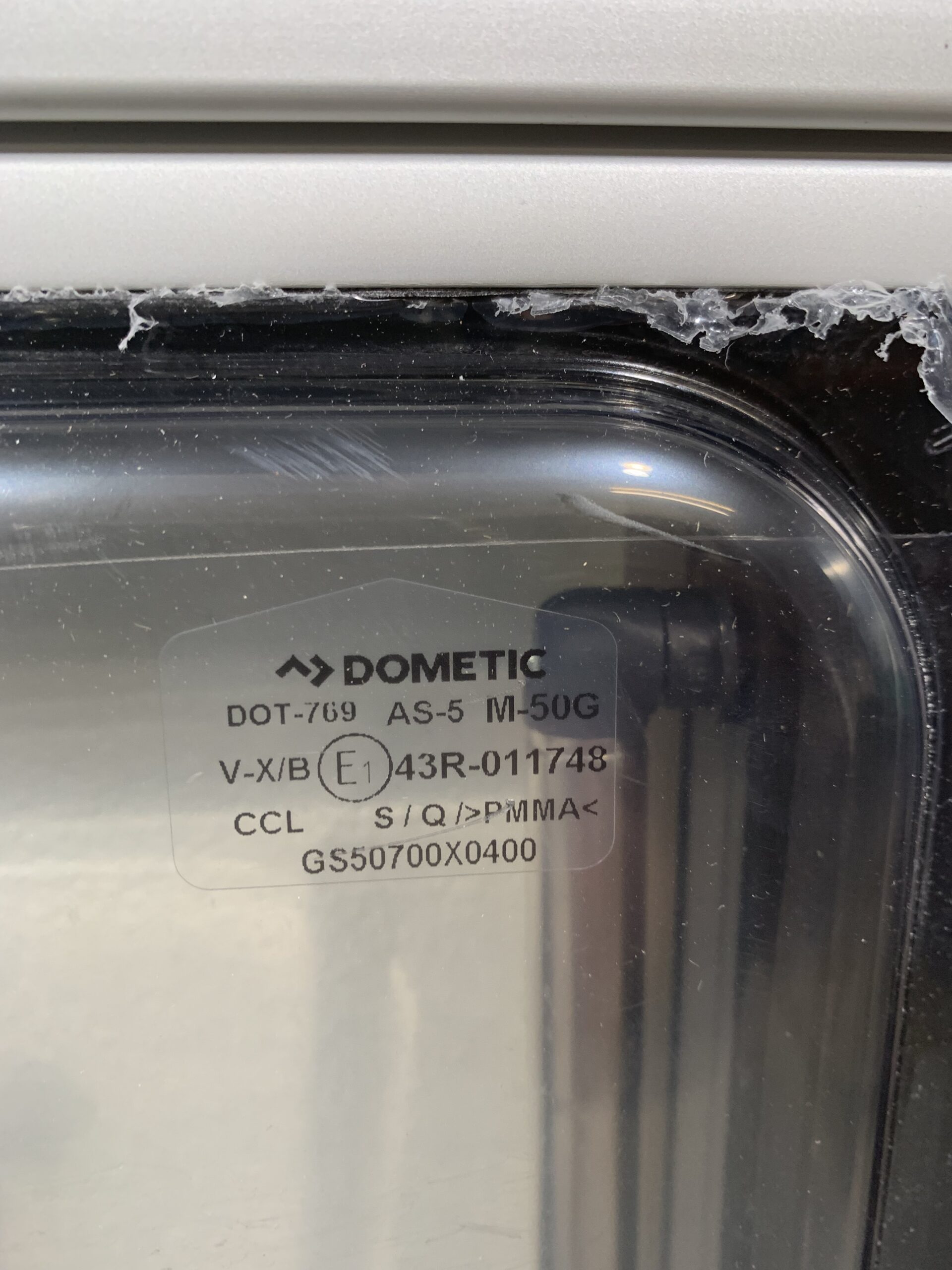 Dometic Ausstellfenster S4 750x450mm mit Innenrahmen