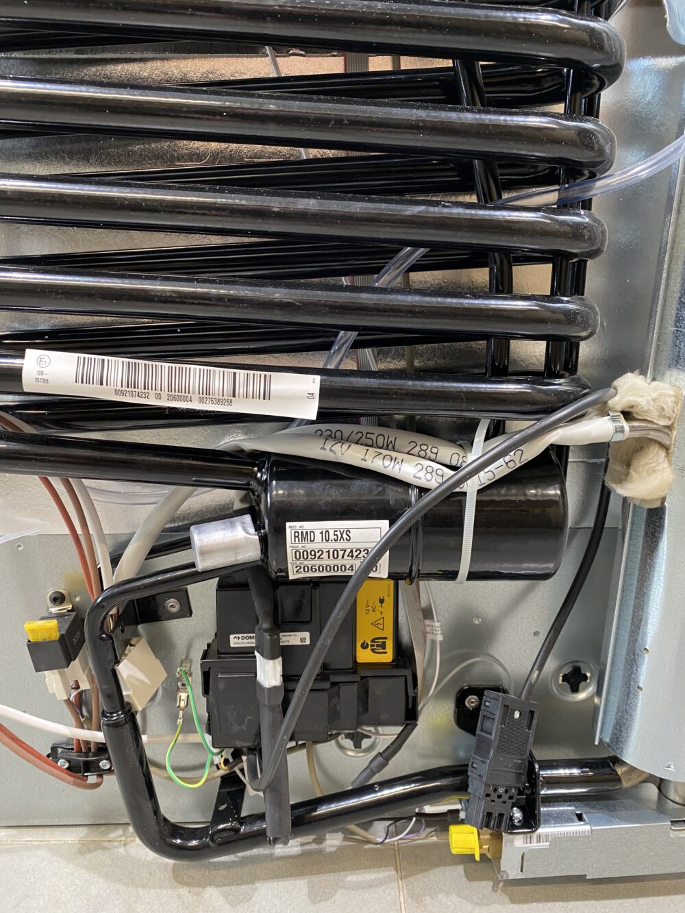 Absorberkühlschrank Dometic RMD 10.5XS Kühlschrank mit Gefrierfach
