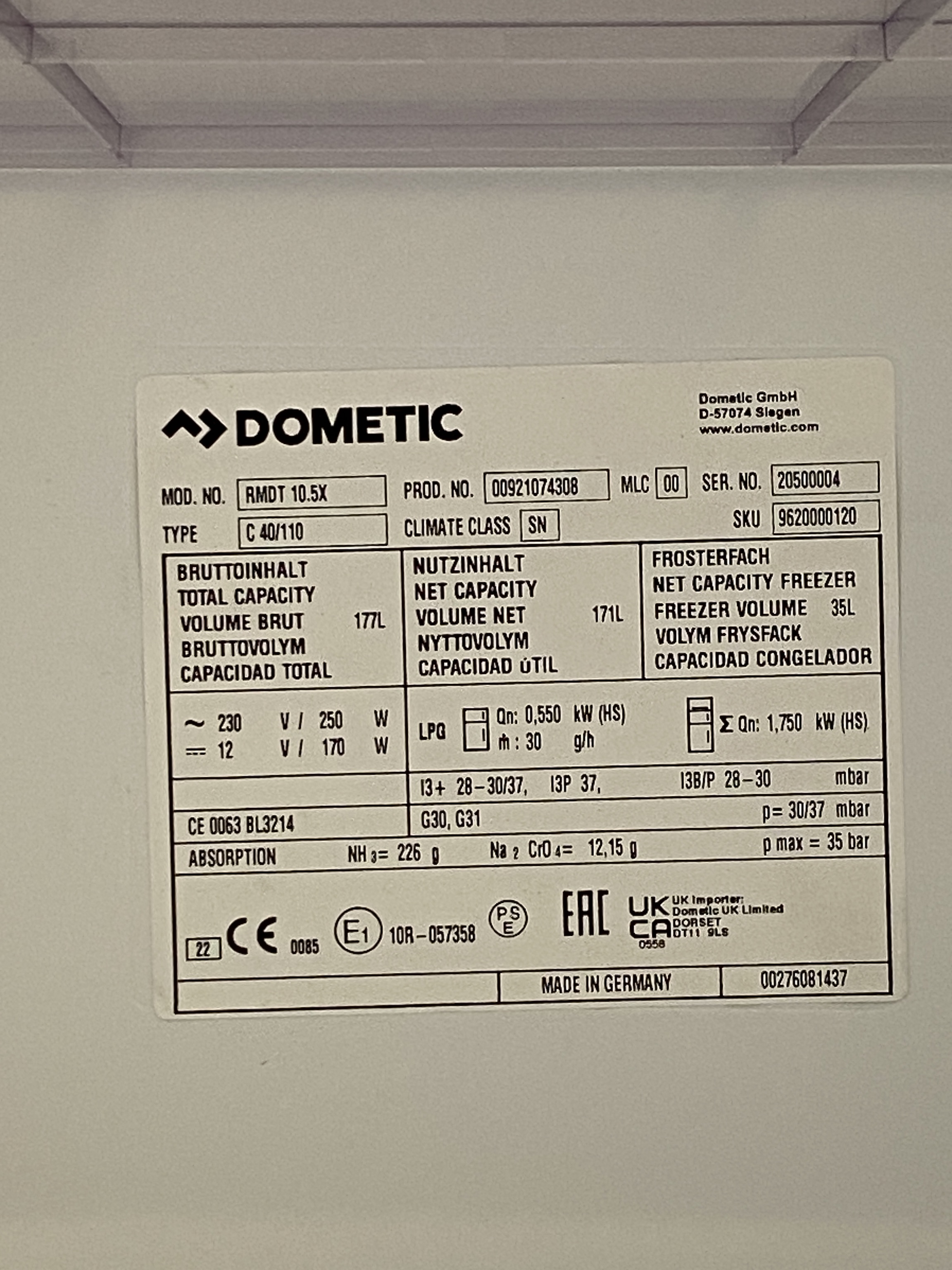 Dometic RMDT 10.5 x Kühlschrank mit Gefrierfach und Backofen