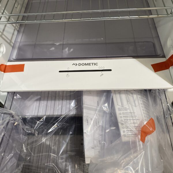 Dometic RMDT 10.5 x Kühlschrank mit Gefrierfach und Backofen