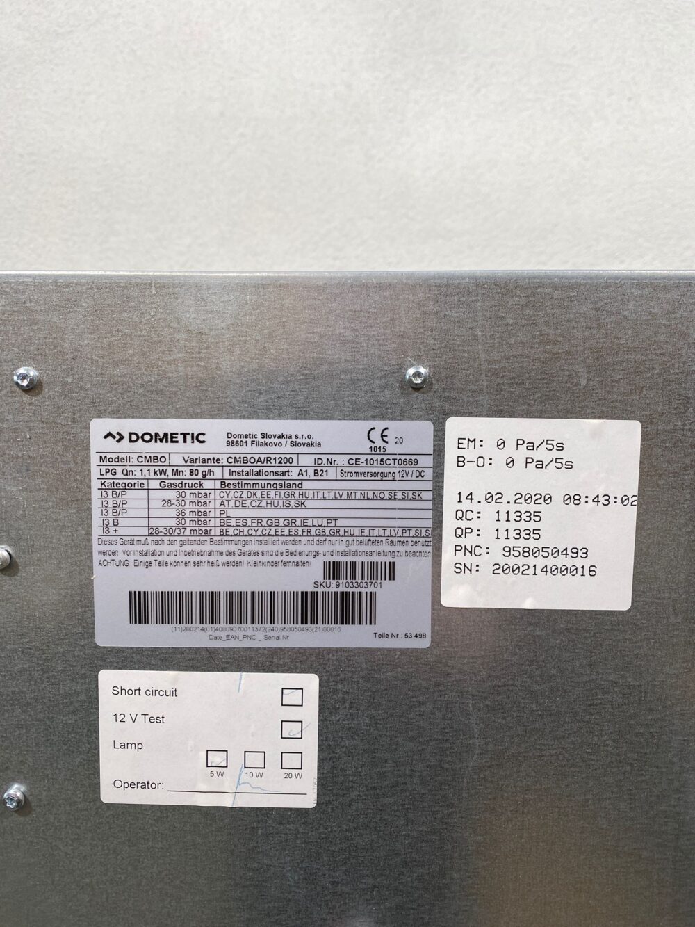 Dometic RMLT 9335 Kühlschrank mit Gefrierfach und Backofen – Bild 9