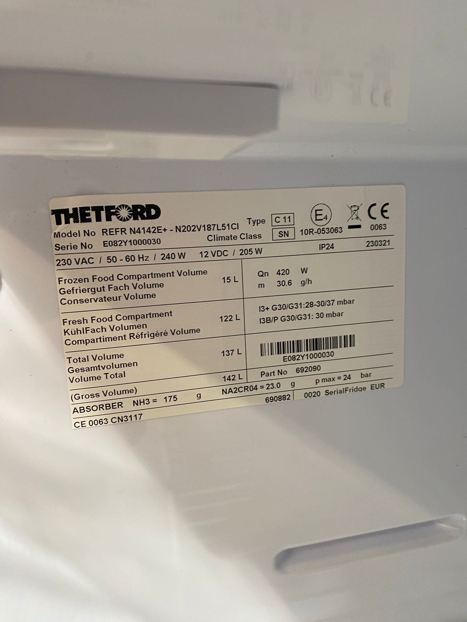 Thetford REFRN4142E+ Absorberkühlschrank mit Gefrierfach – Bild 9