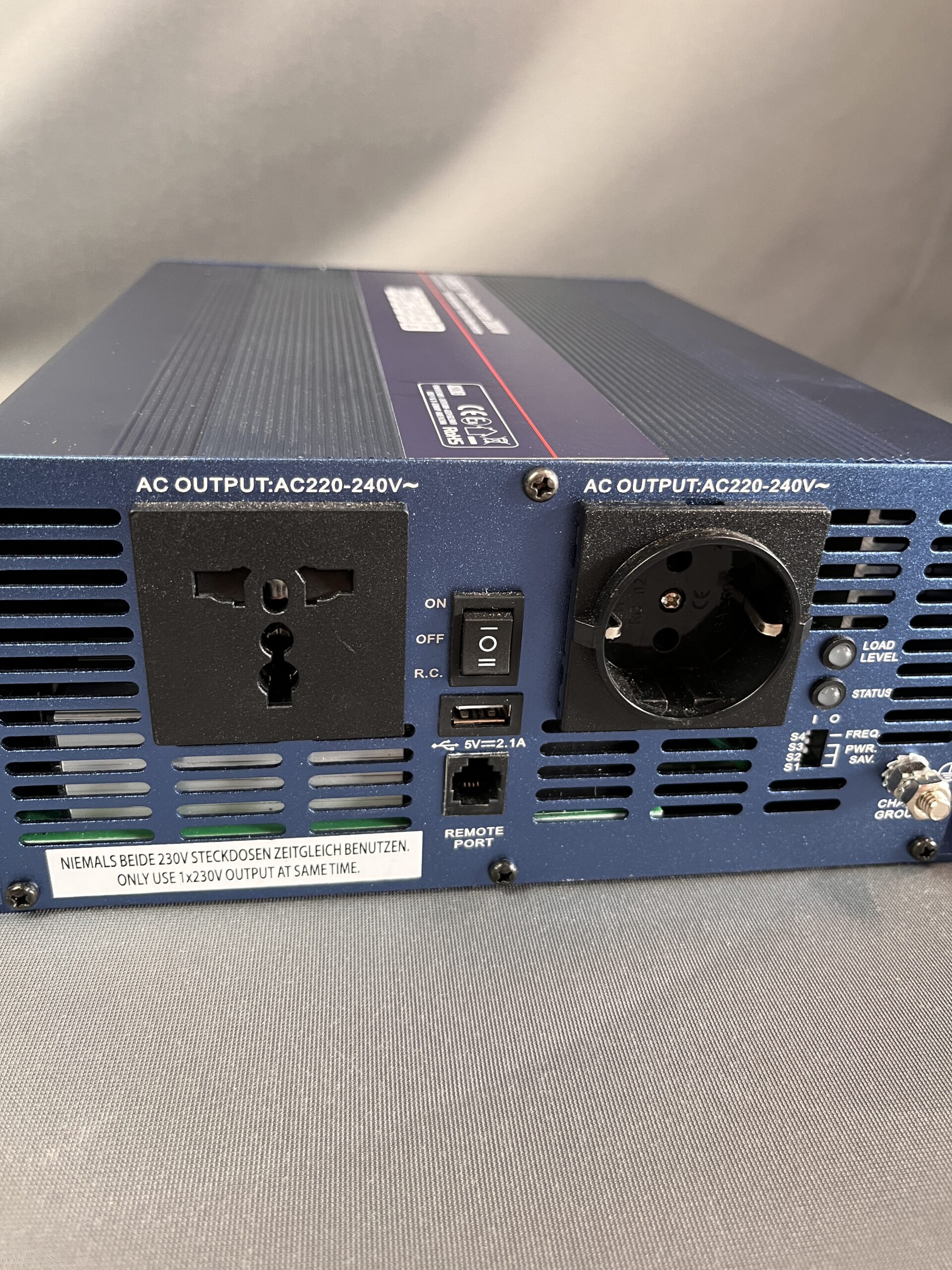 Carbest Sinus Power Inverter 2000W Wechselrichter