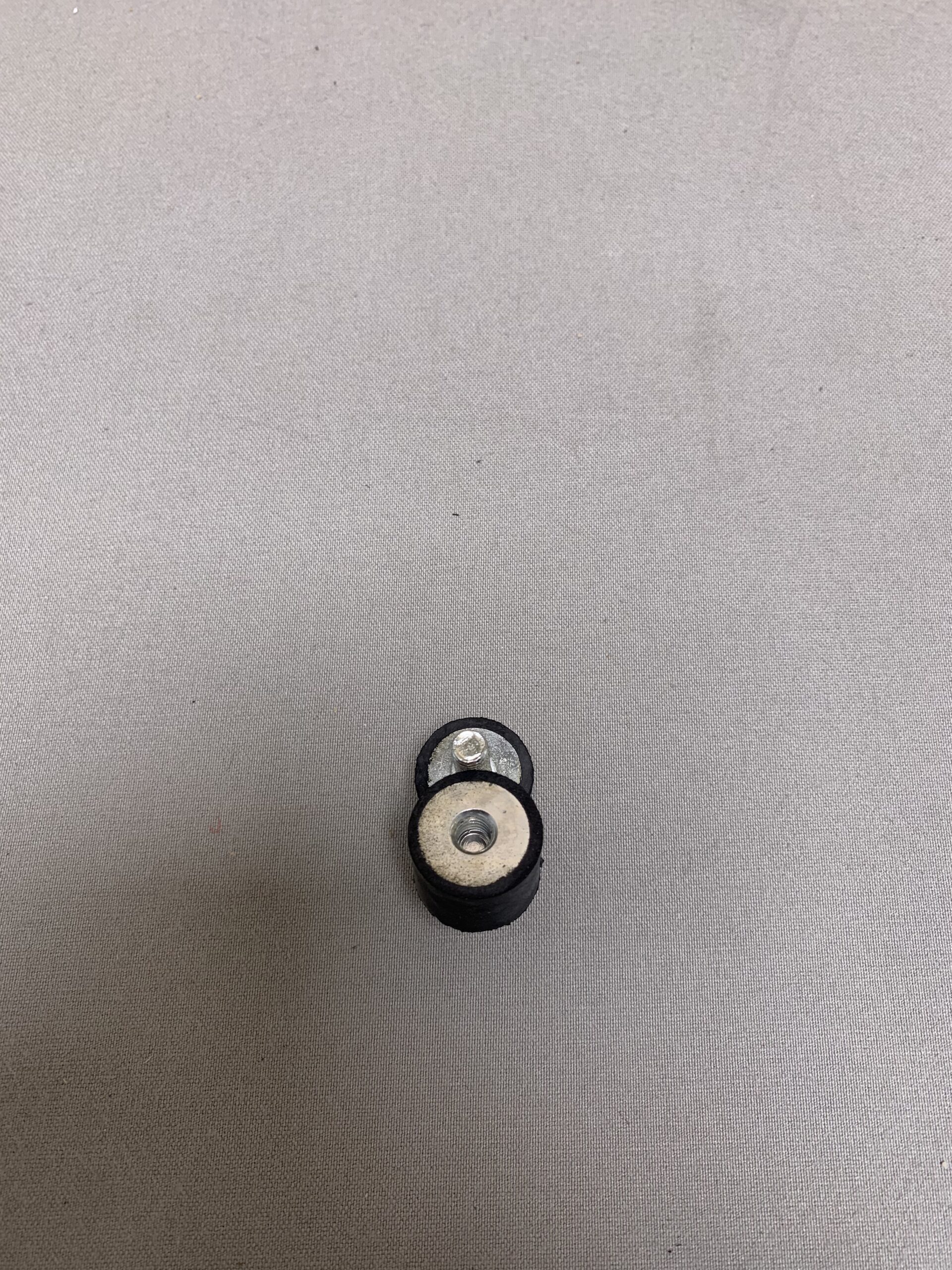 Schwingungsdämpfer für Geräuschminderung