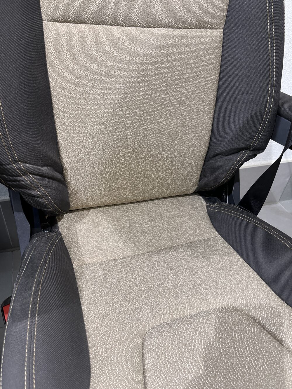 Isri Fiat Ducato Fahrersitz & Beifahrersitz mit Drehkonsole Jumper Boxer Camper