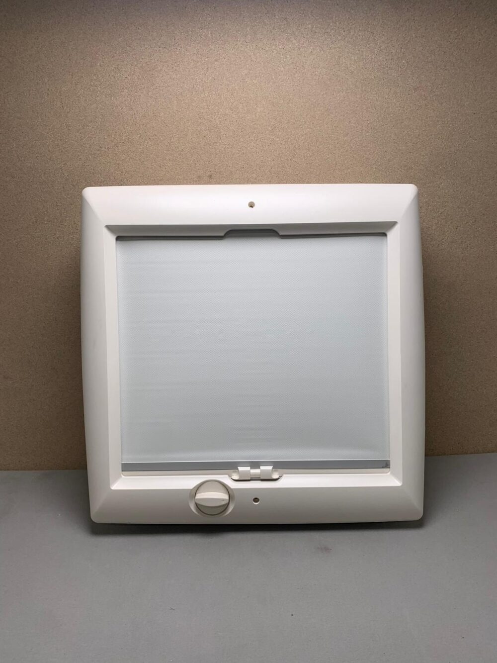 Thule Dachlüfter 40x40cm weiß