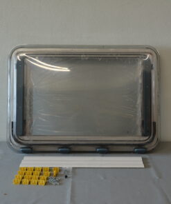 Dometic Heki mit Rollo und Fliegengitter