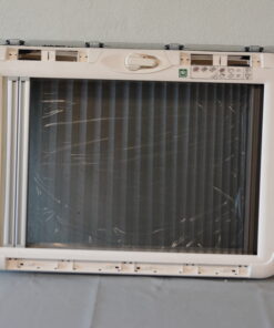 Dometic Heki mit Rollo und Fliegengitter