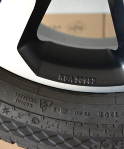 Continental Van Contact Camper 255/55R18