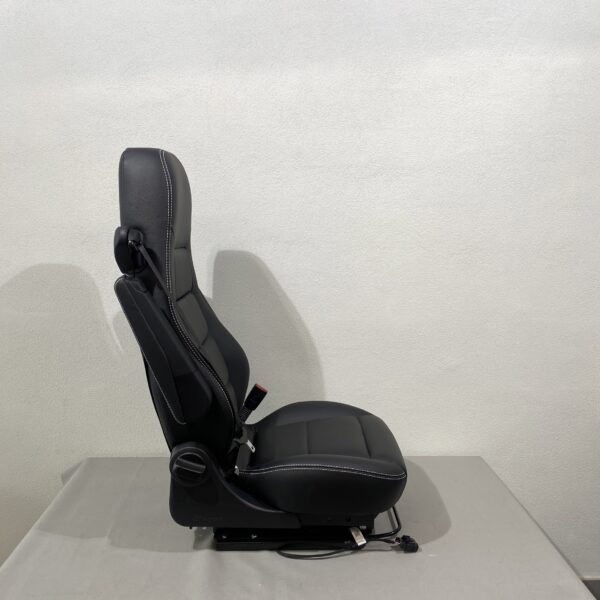 Aguti  Beifahrersitz Gis Liner, Leder Black