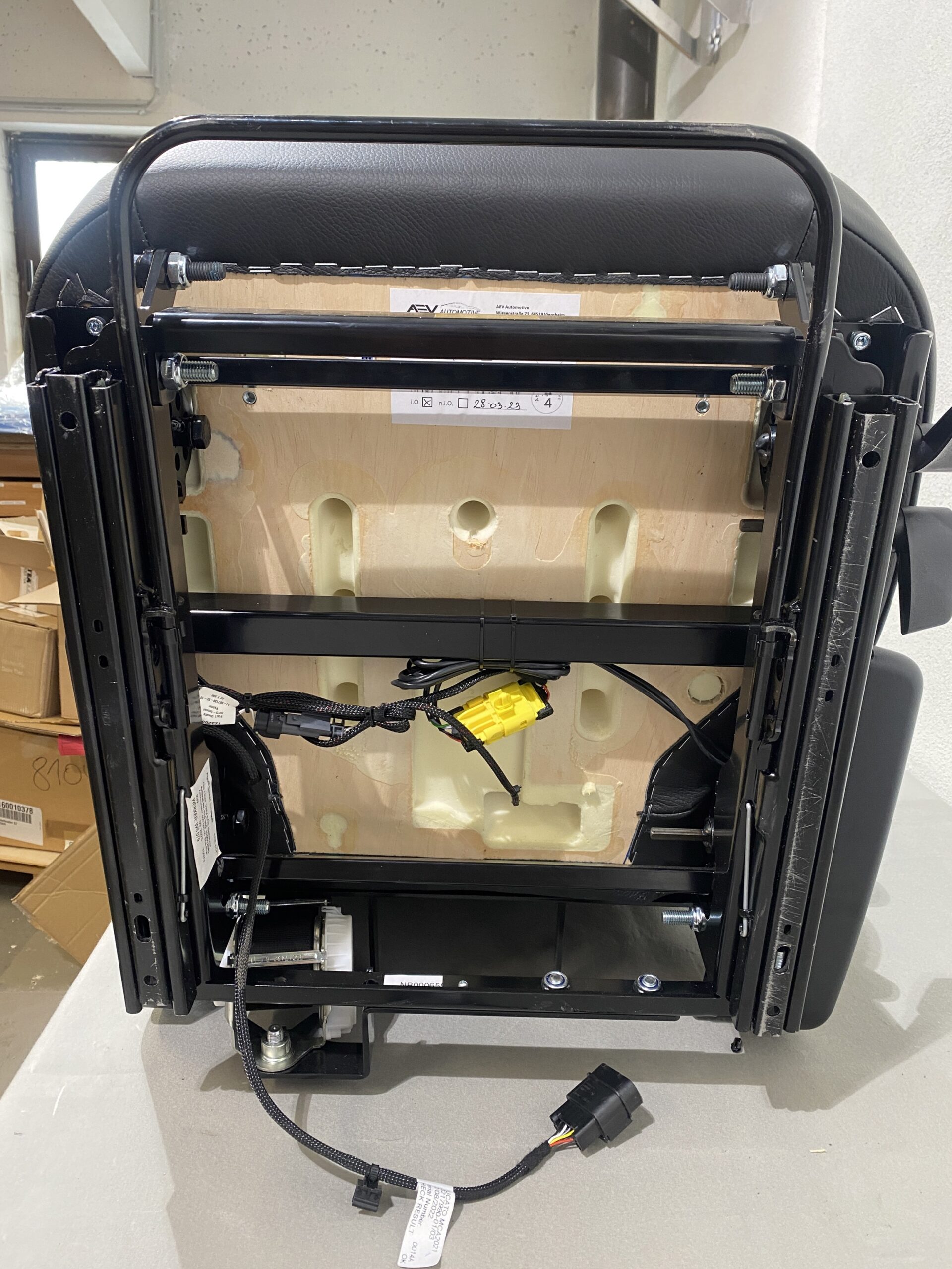 Aguti  Beifahrersitz Gis Liner, Leder Black