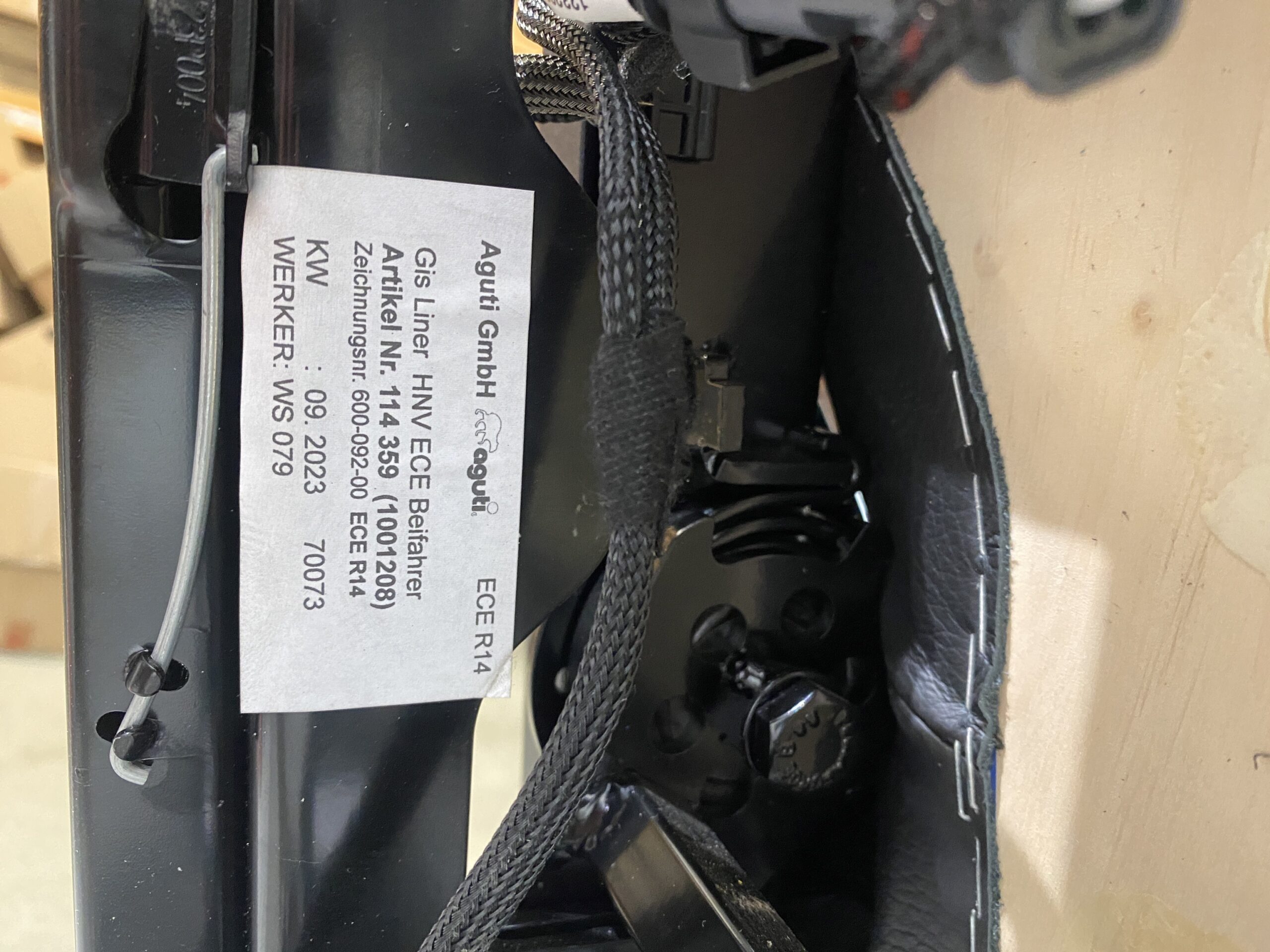 Aguti  Beifahrersitz Gis Liner, Leder Black