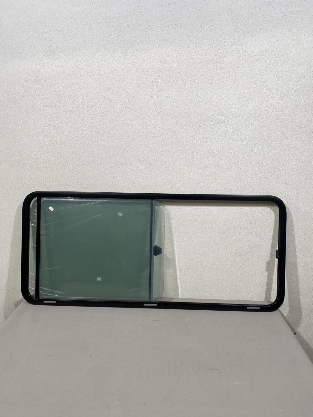 Dometic Schiebefenster 1400x600mm S7 schwarz