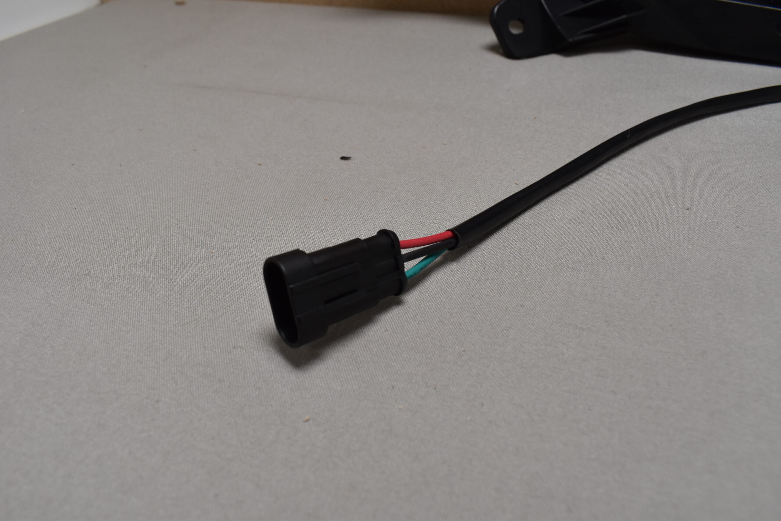 LED-Tagfahrlicht-Scheinwerferblende links, schwarz