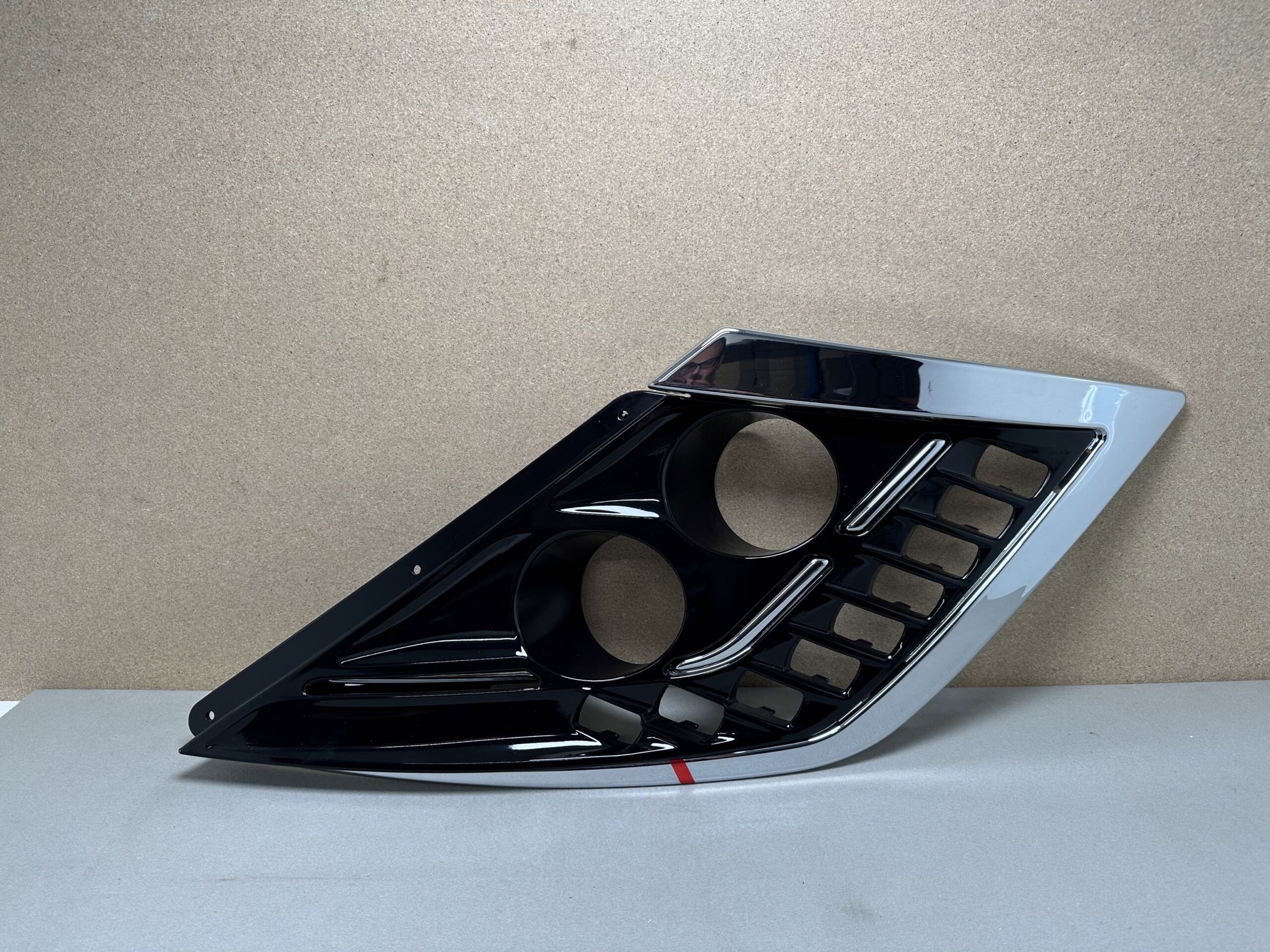 Scheinwerferblende Niesmann + Bischoff Flair + Arto 2015-2020  links Fahrerseite