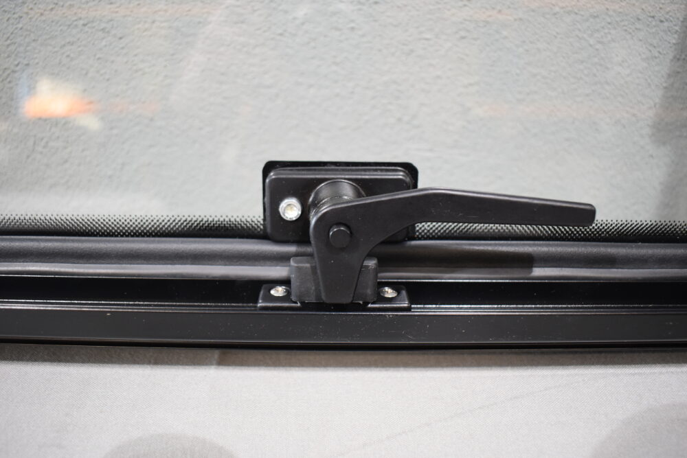Mekuwa Ausstellfenster 1400x600 mm