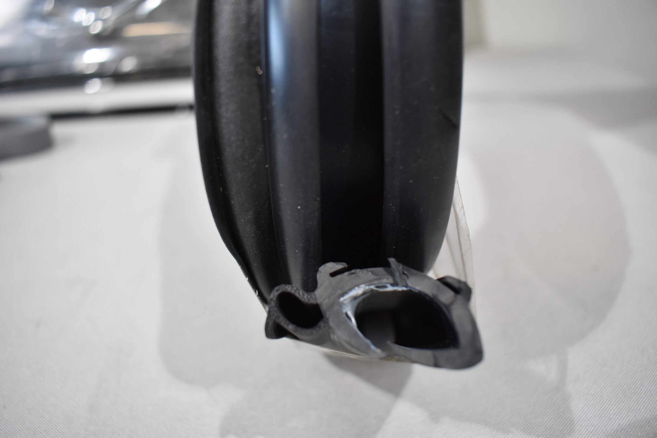 Polyplatic Vorgehängtes Heckfenster 560x500 mm schwarz