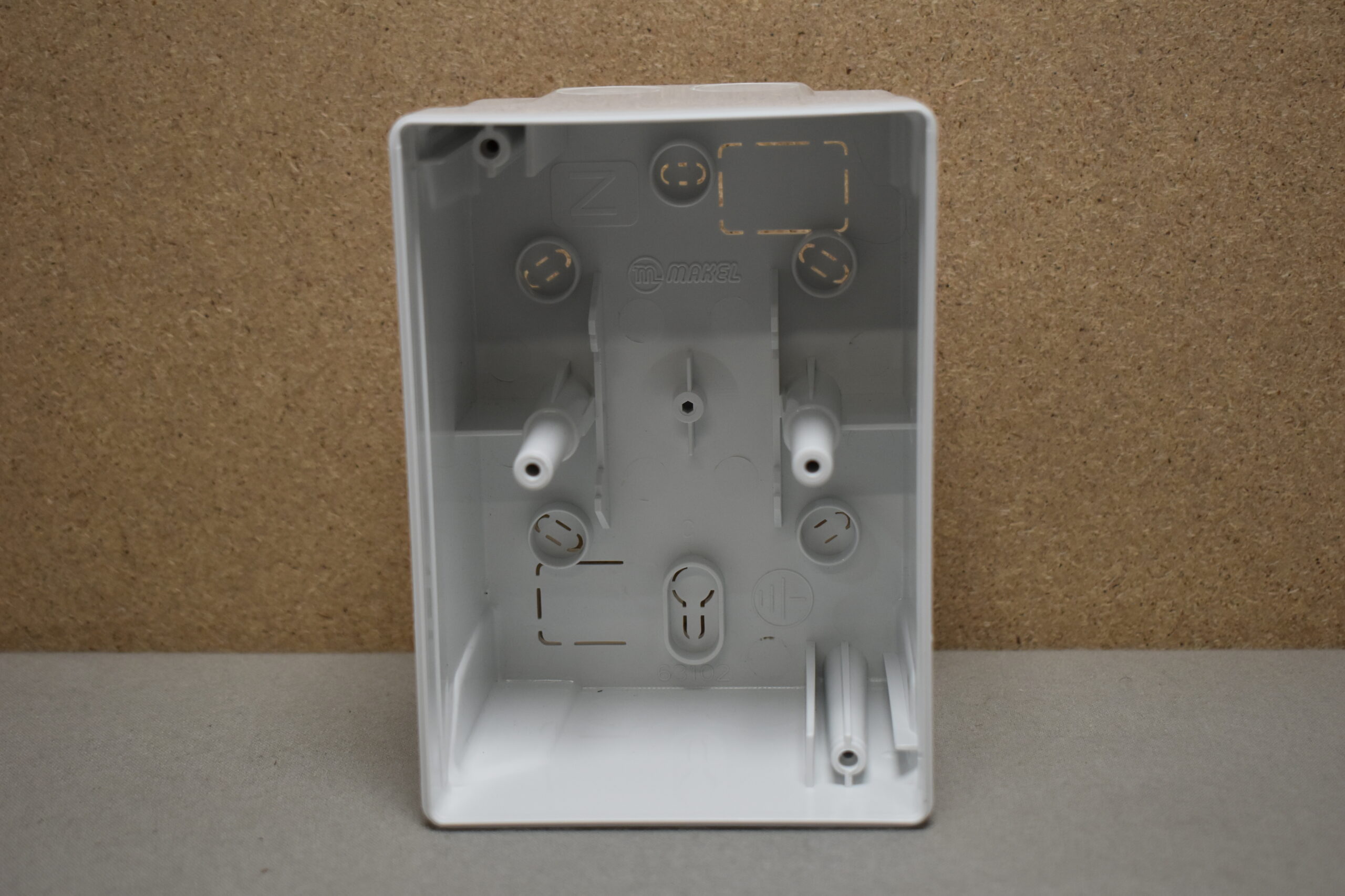 Makel Sicherungskasten / Verteiler / Unterverteiler / Aufputzkasten Transparent