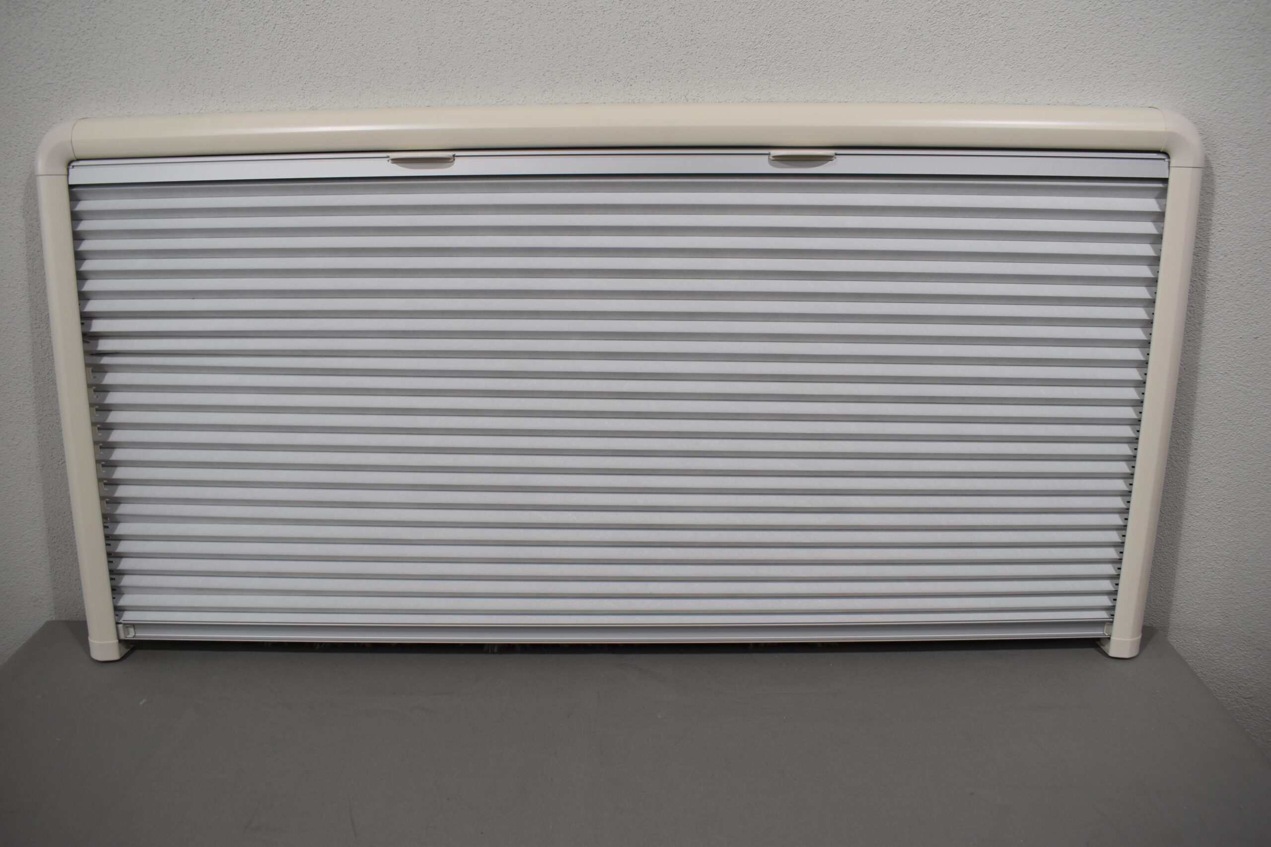 Remiflair 4 Kombi-Rollo MJ19-Renault T Bughaubenfenster weiß