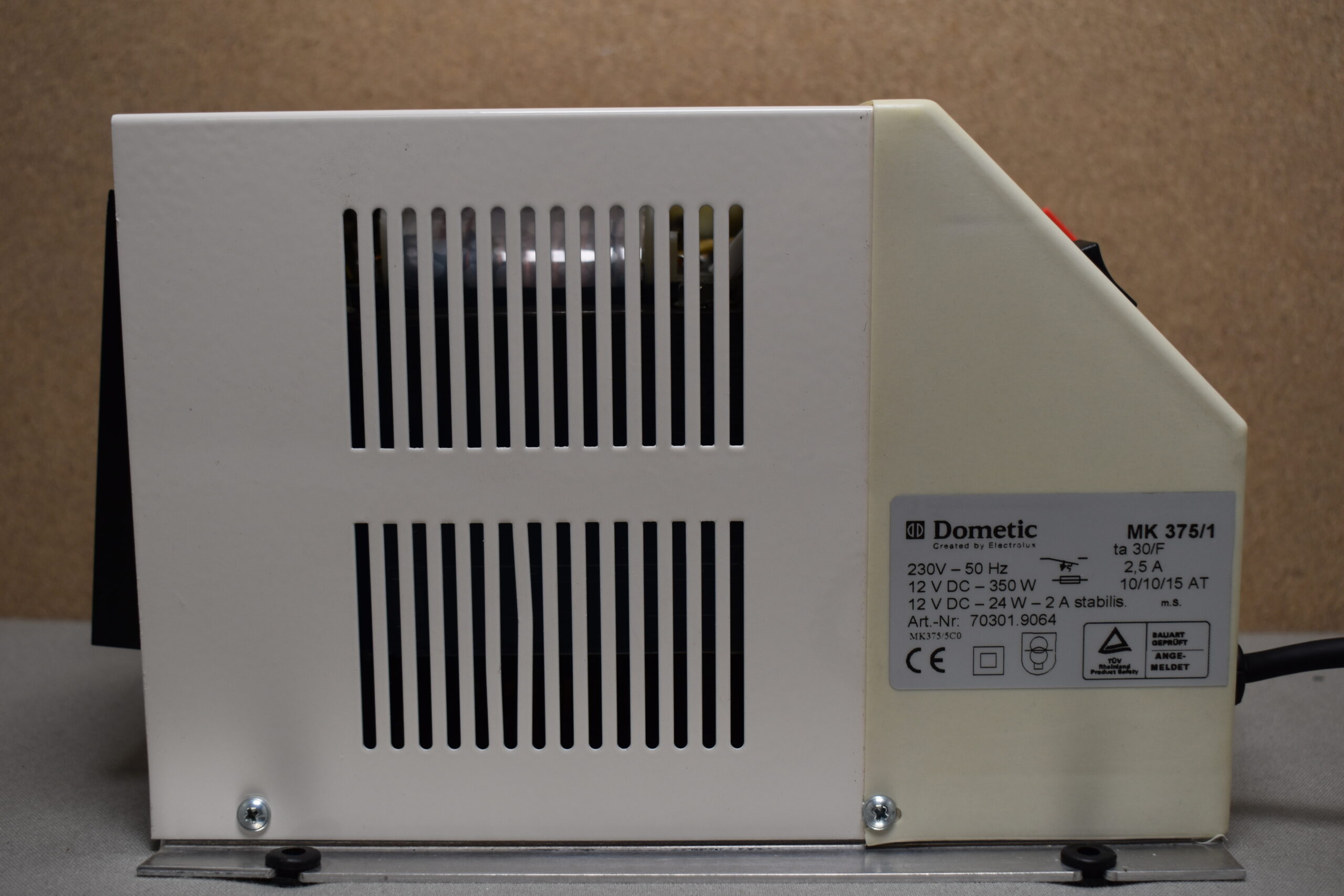 Dometic MK375 Wechselrichter