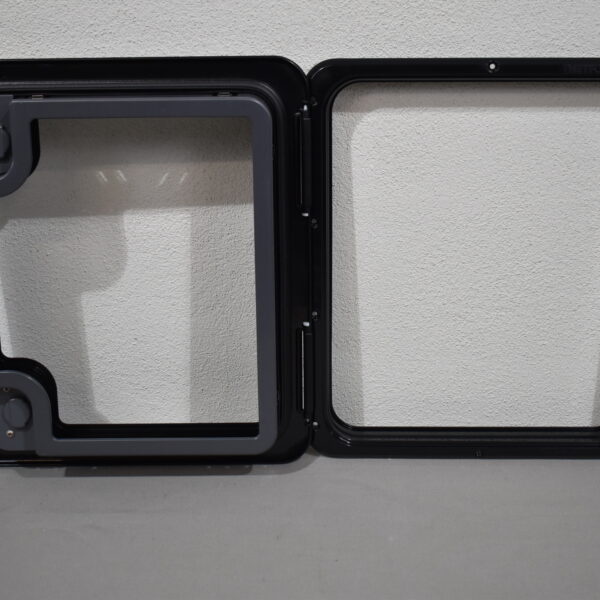 Thetford Serviceklappe Kassettentoilette 296x349mm schwarz