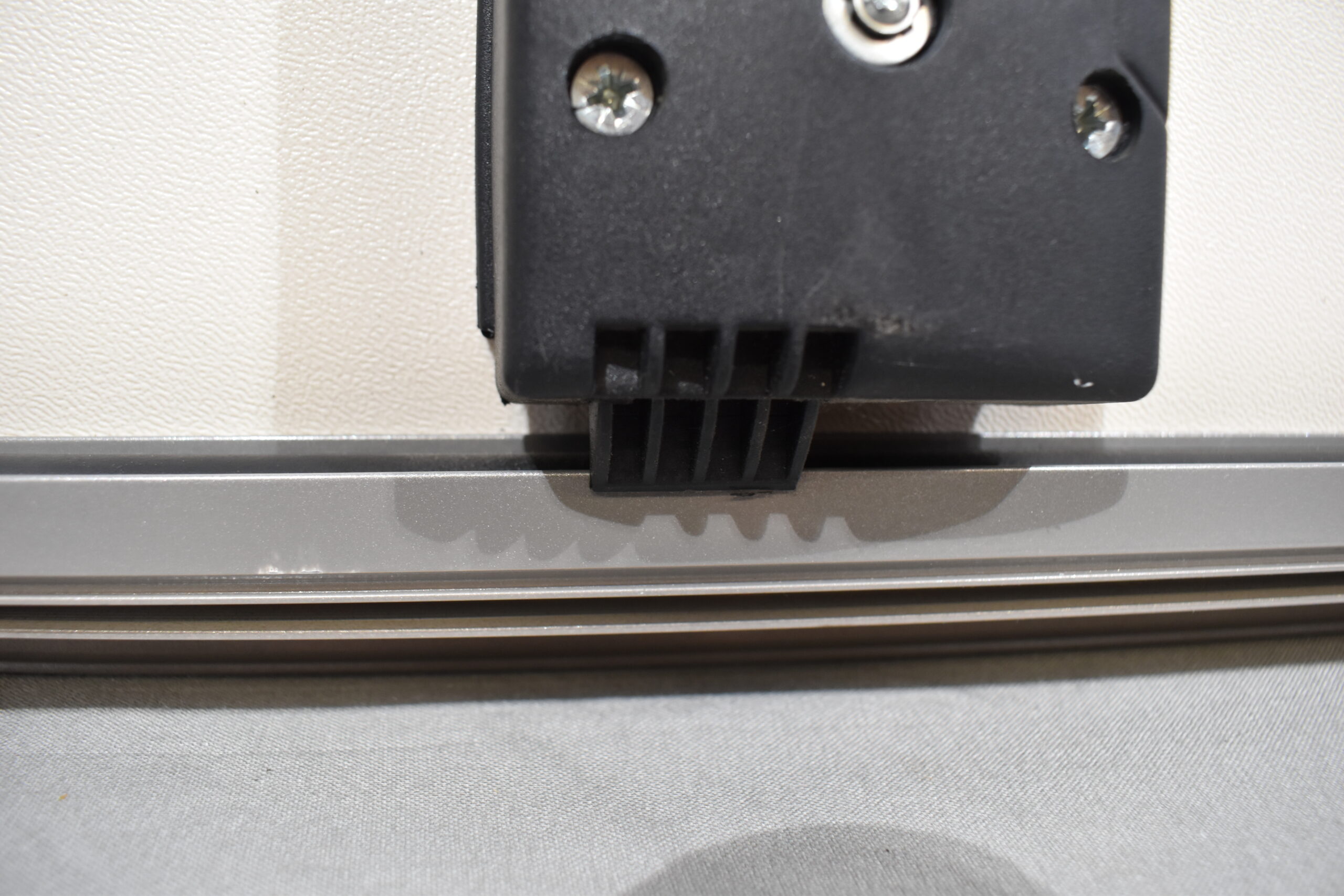 Serviceklappe 855x1105mm gold