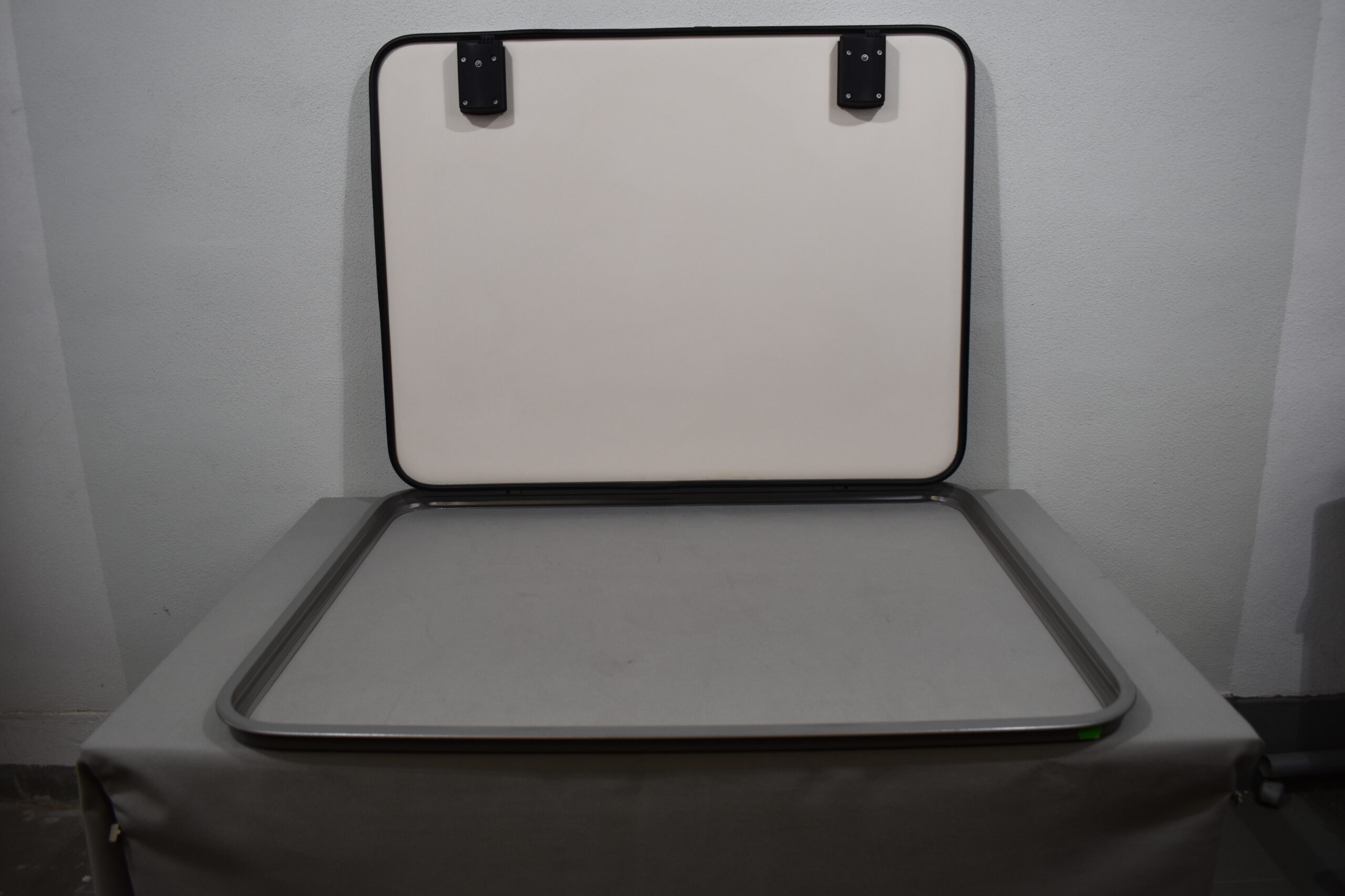 Serviceklappe 855x1105mm gold