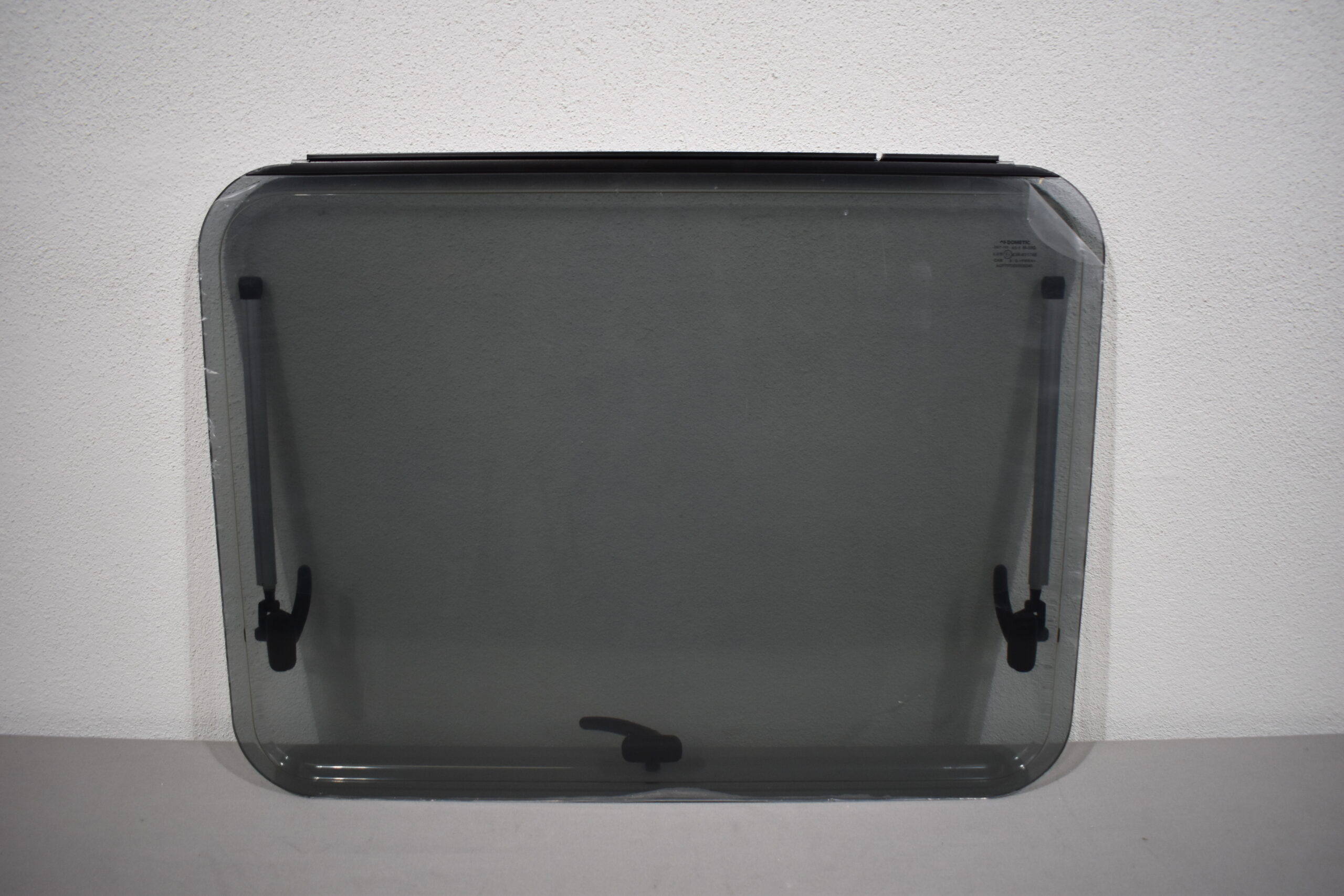 Dometic Ausstellscheibe 700x520mm