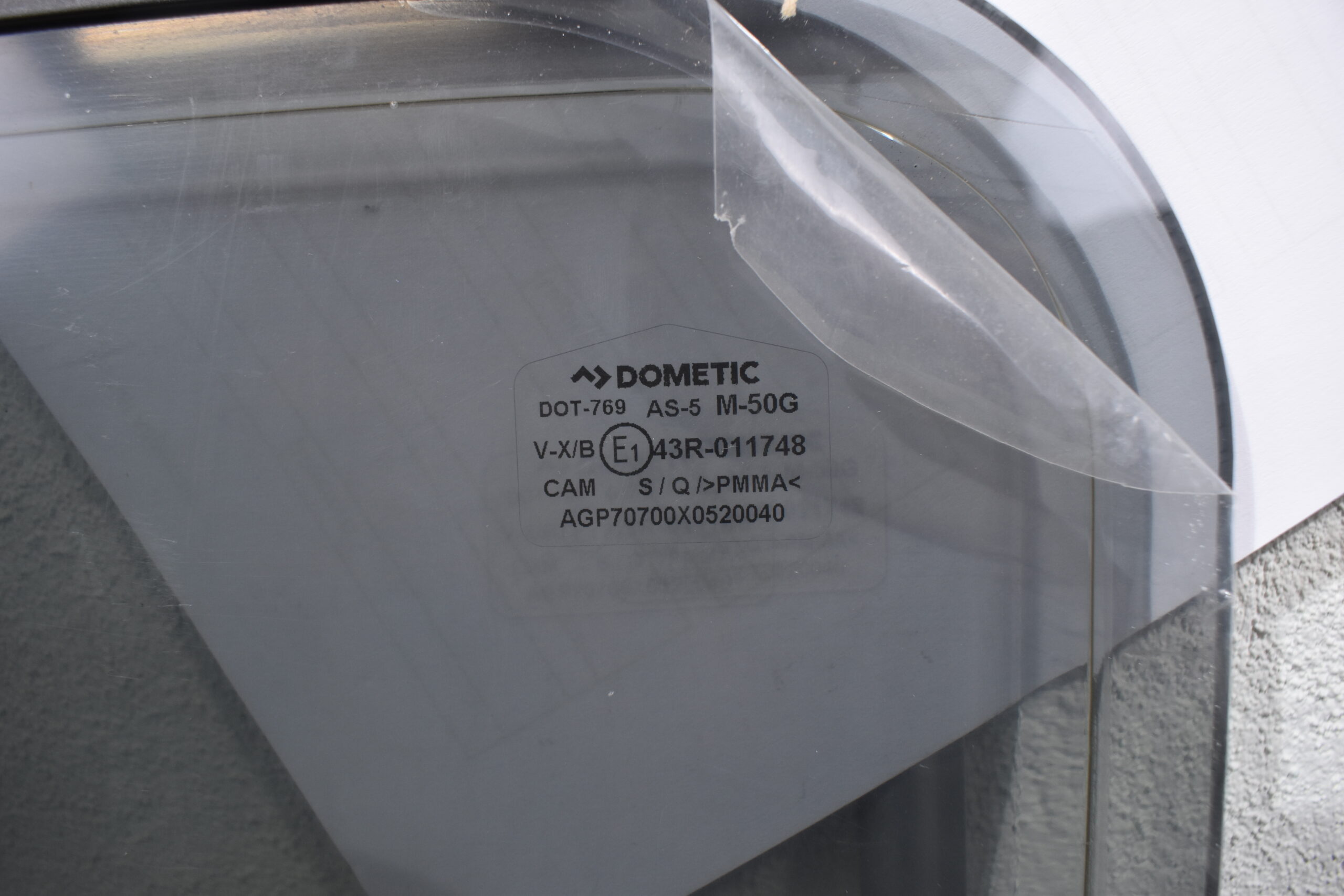 Dometic Ausstellscheibe 700x520mm